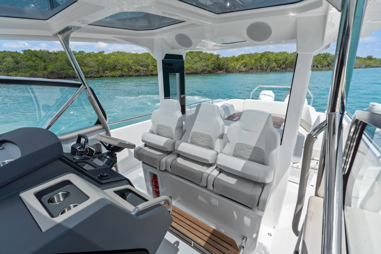 In Stock 2026 Nimbus Sport Tender 42  319 42ft Nimbus Yacht For Sale