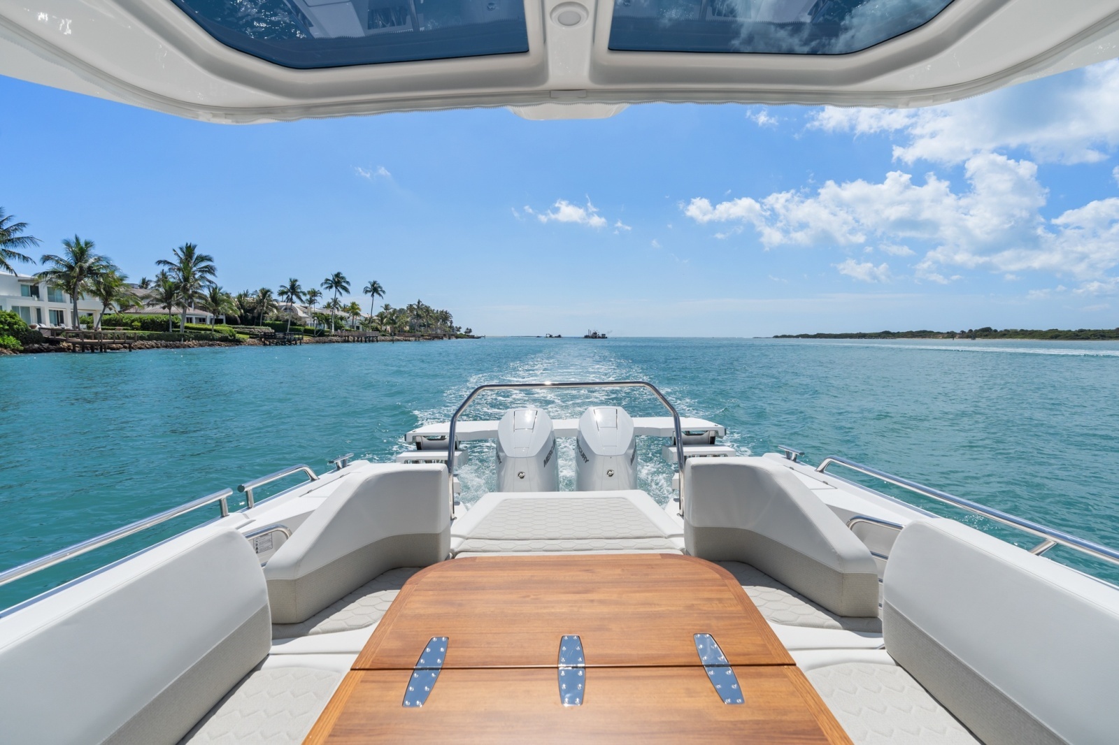 In Stock 2026 Nimbus Sport Tender 42  319 42ft Nimbus Yacht For Sale