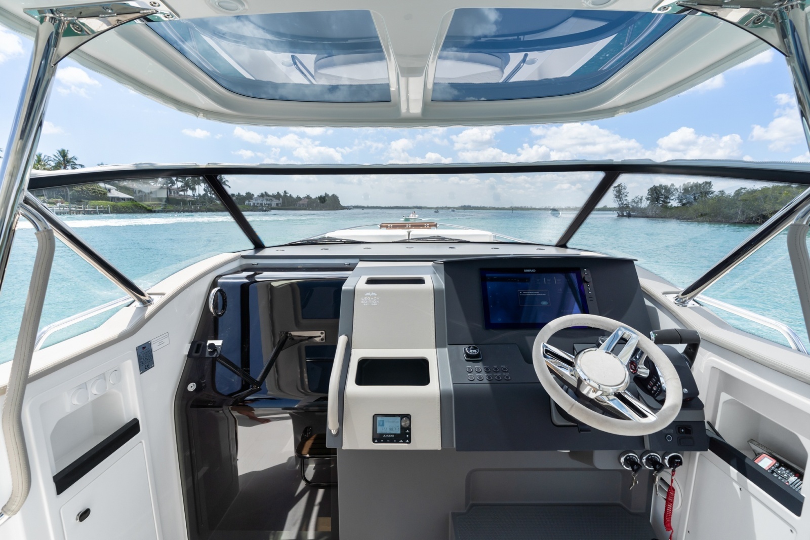 In Stock 2026 Nimbus Sport Tender 42  319 42ft Nimbus Yacht For Sale