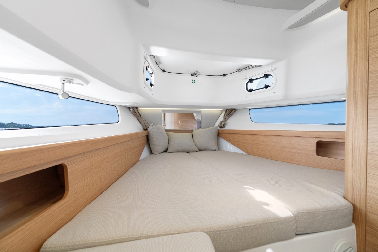 In Stock 2026 Nimbus Sport Tender 42  319 42ft Nimbus Yacht For Sale