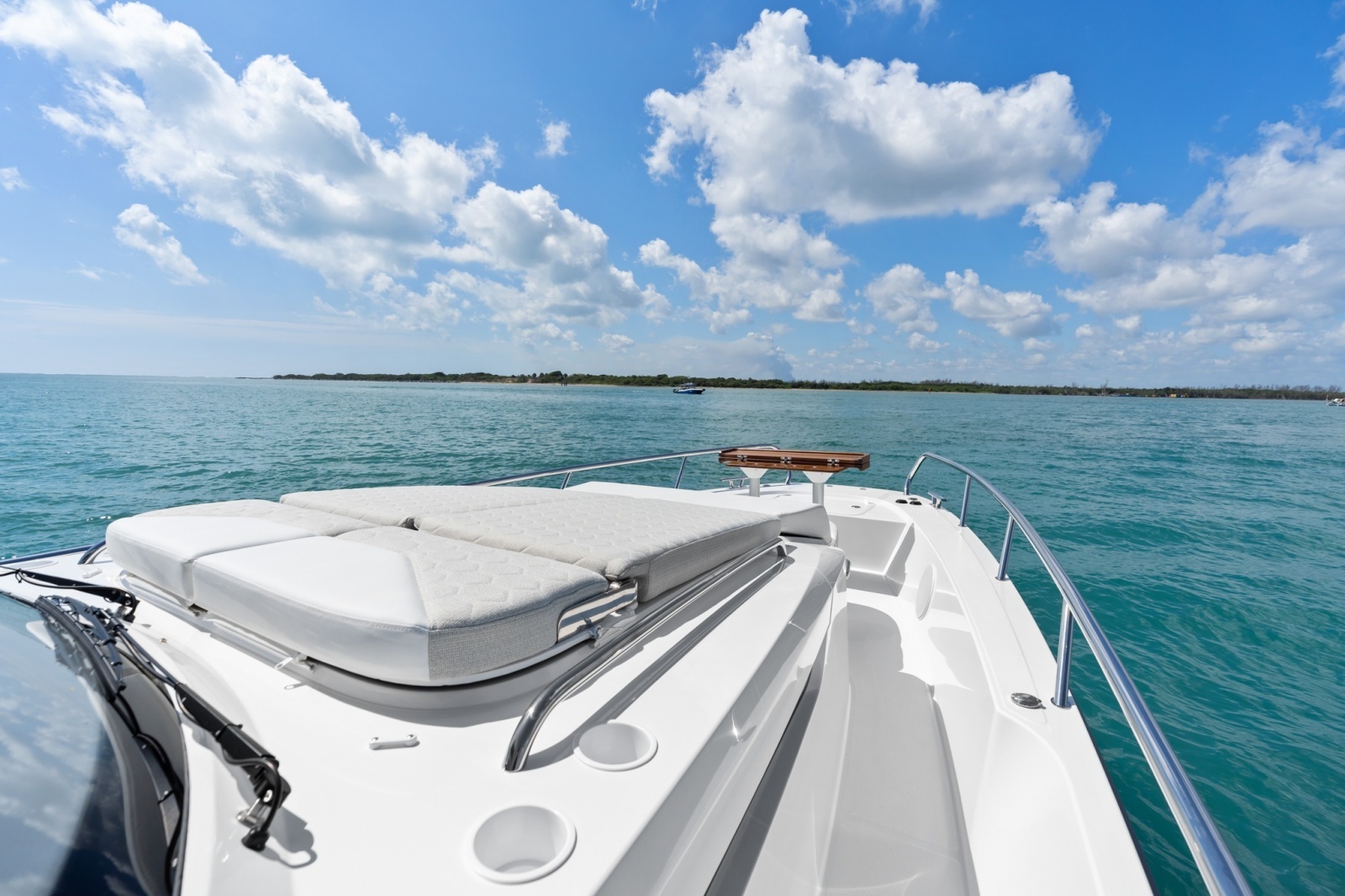 In Stock 2026 Nimbus Sport Tender 42  319 42ft Nimbus Yacht For Sale