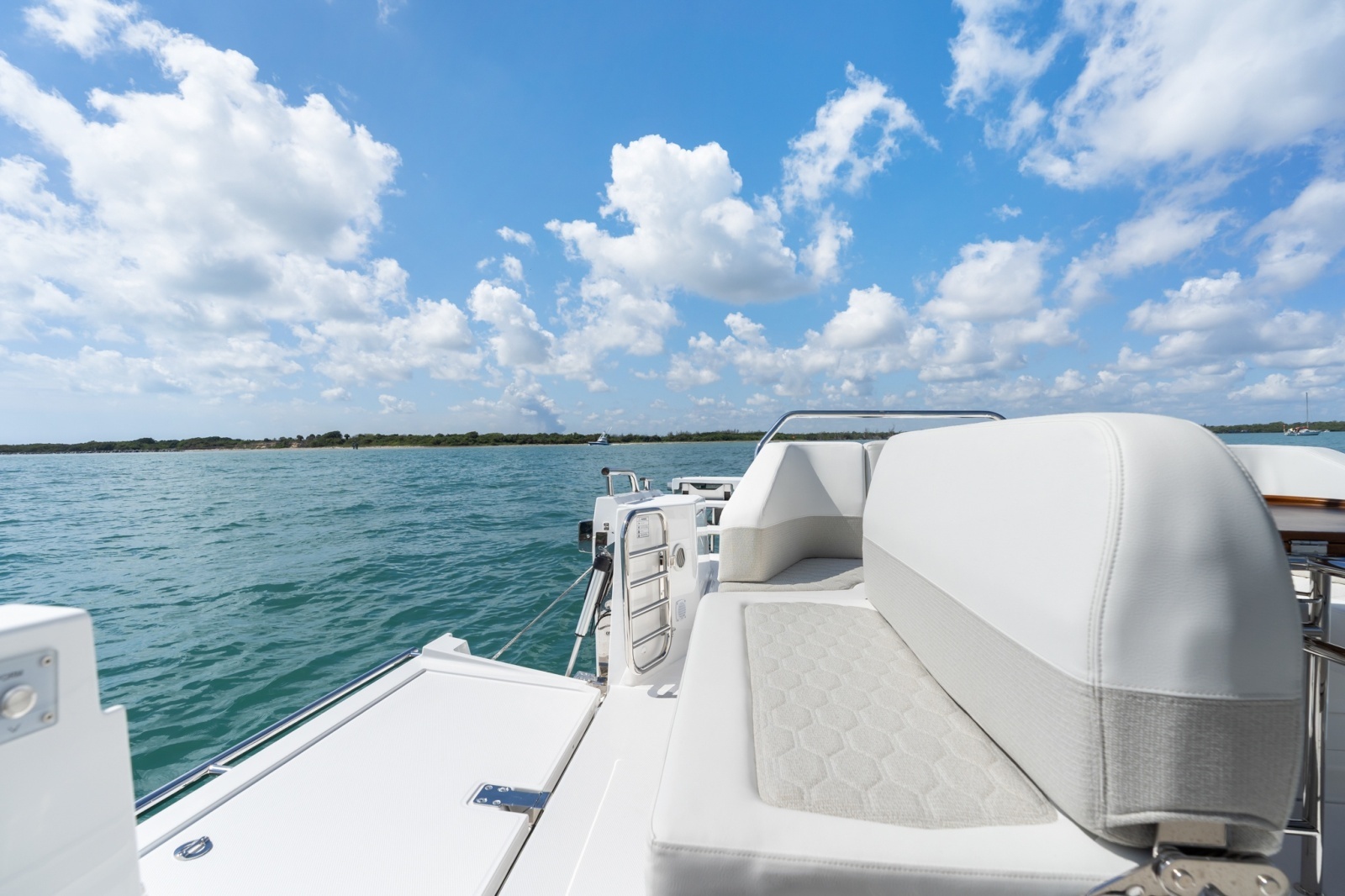 In Stock 2026 Nimbus Sport Tender 42  319 42ft Nimbus Yacht For Sale