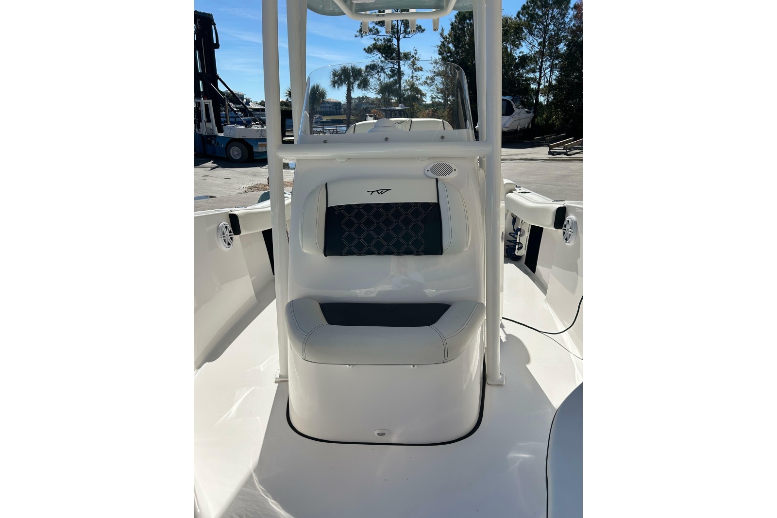 2023 Tidewater 220 LXF