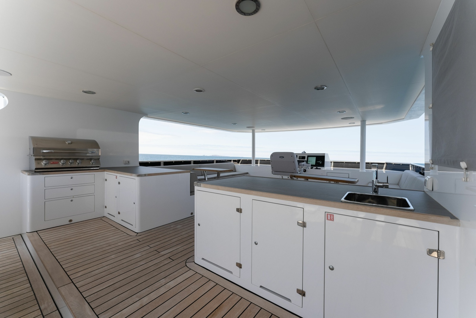 HARDHOME 108ft Albin Yacht For Sale