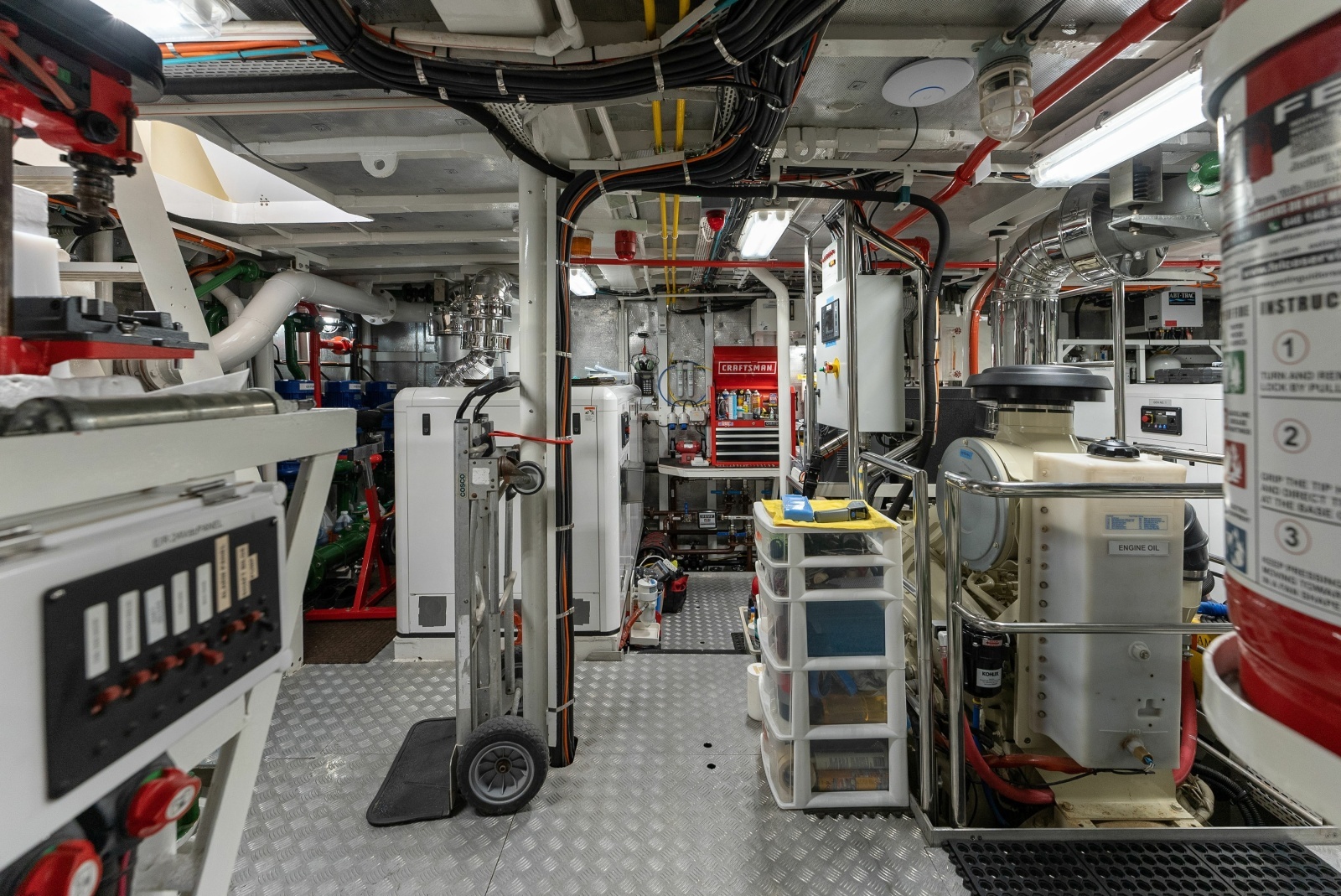 HARDHOME 108ft Albin Yacht For Sale