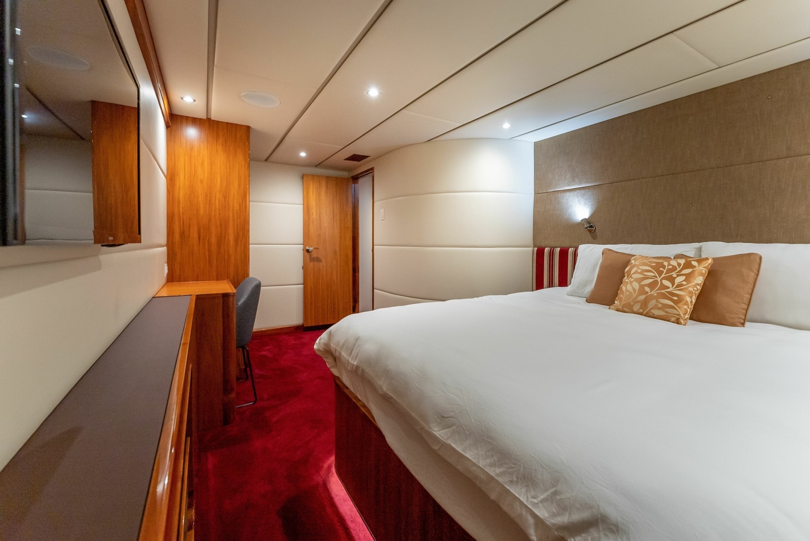 HARDHOME 108ft Albin Yacht For Sale