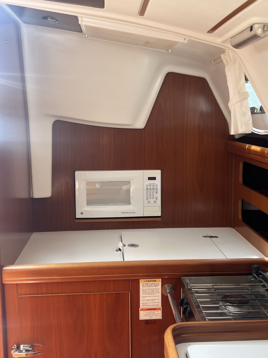 2002 Beneteau Oceanis 361 photo 4