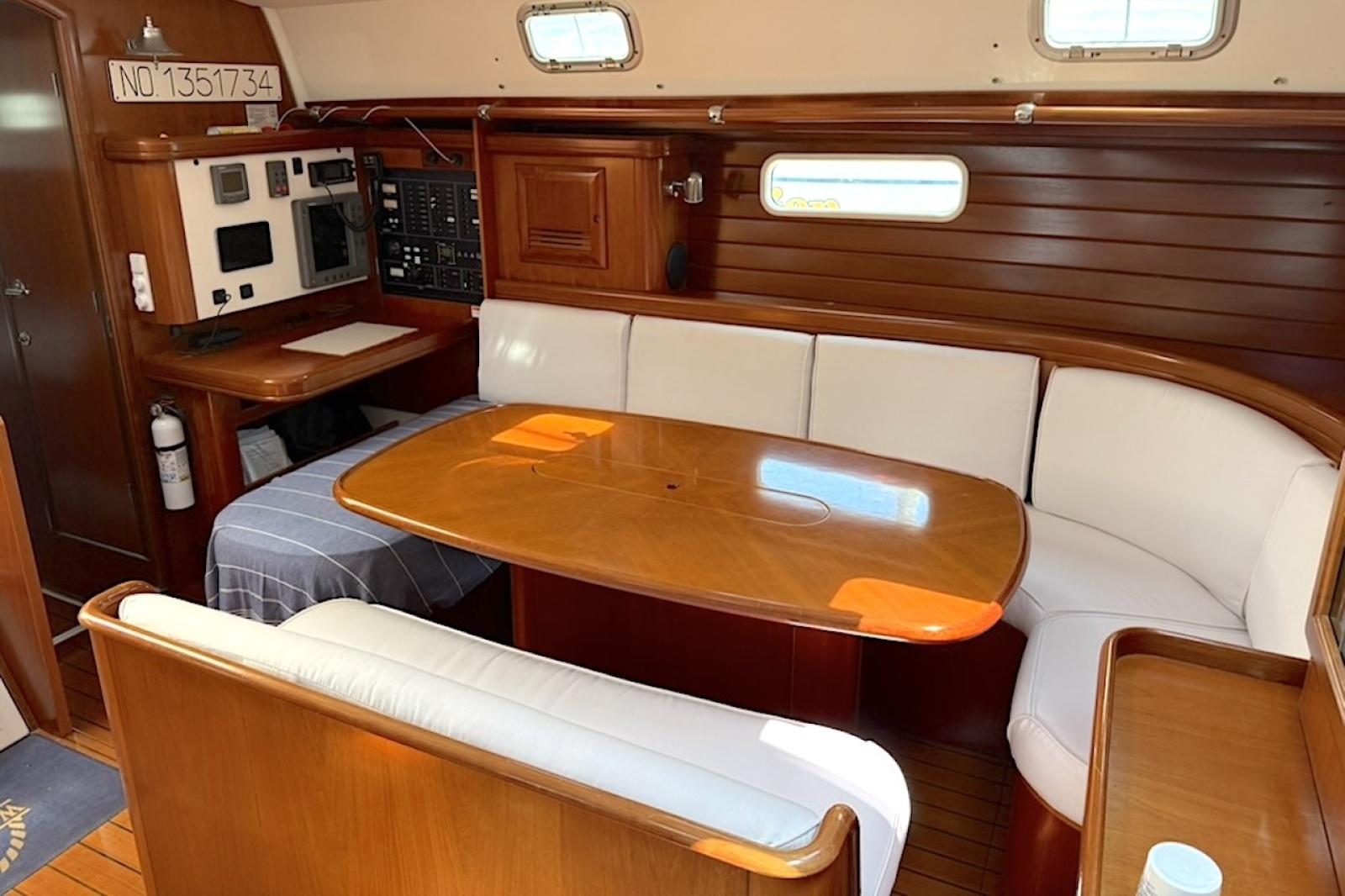 2001 Beneteau 