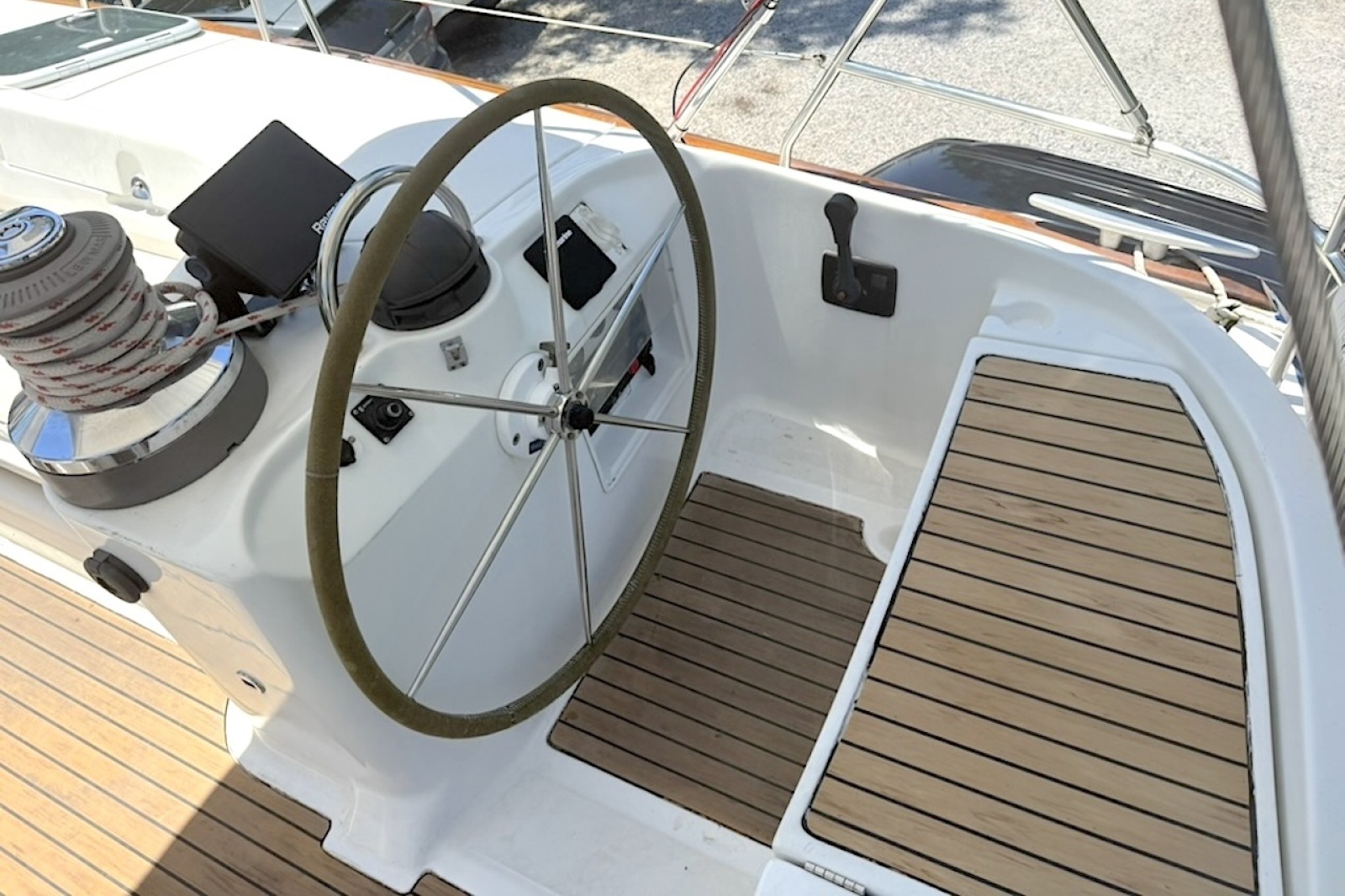 2001 Beneteau 