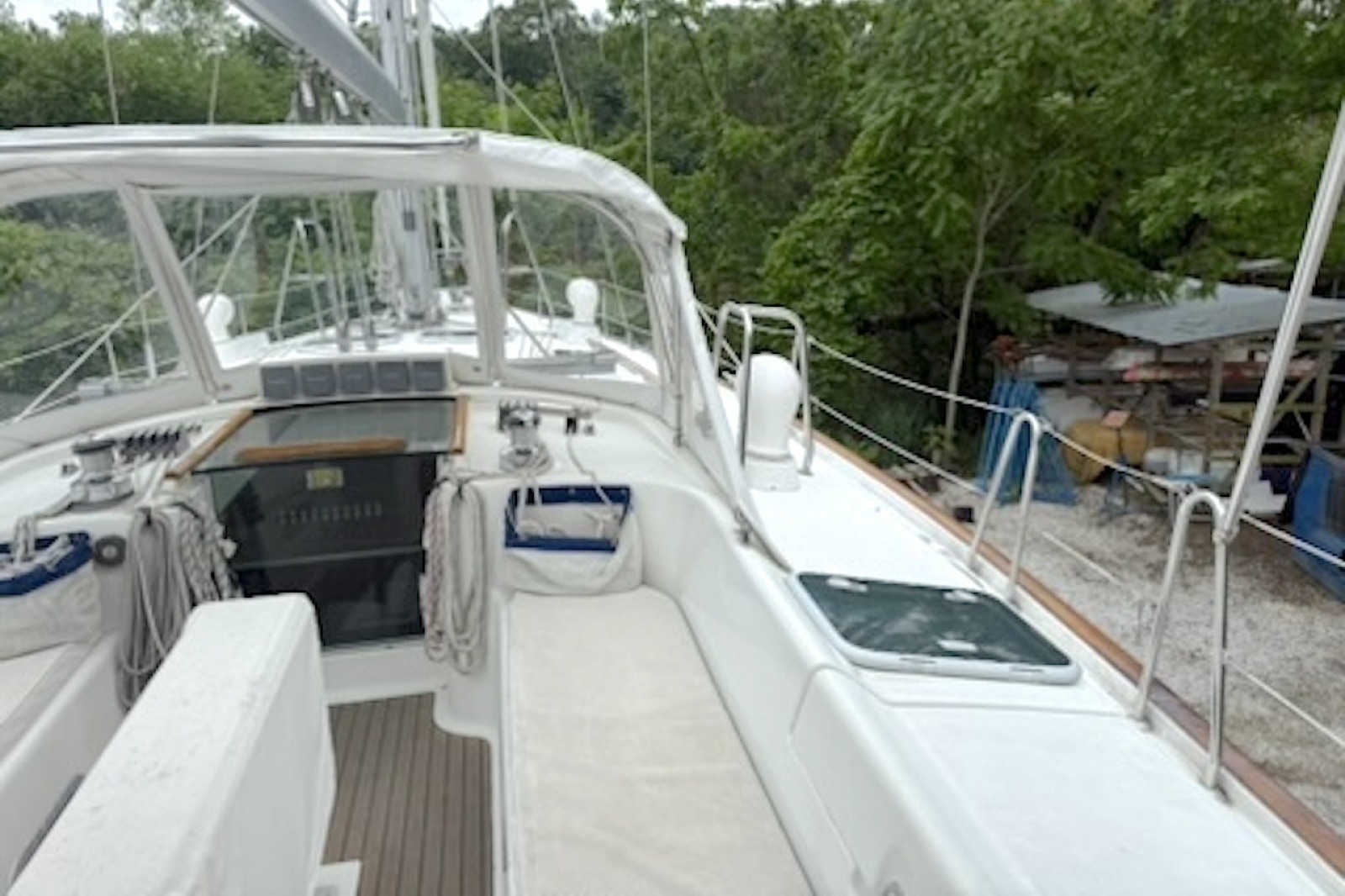 2001 Beneteau 