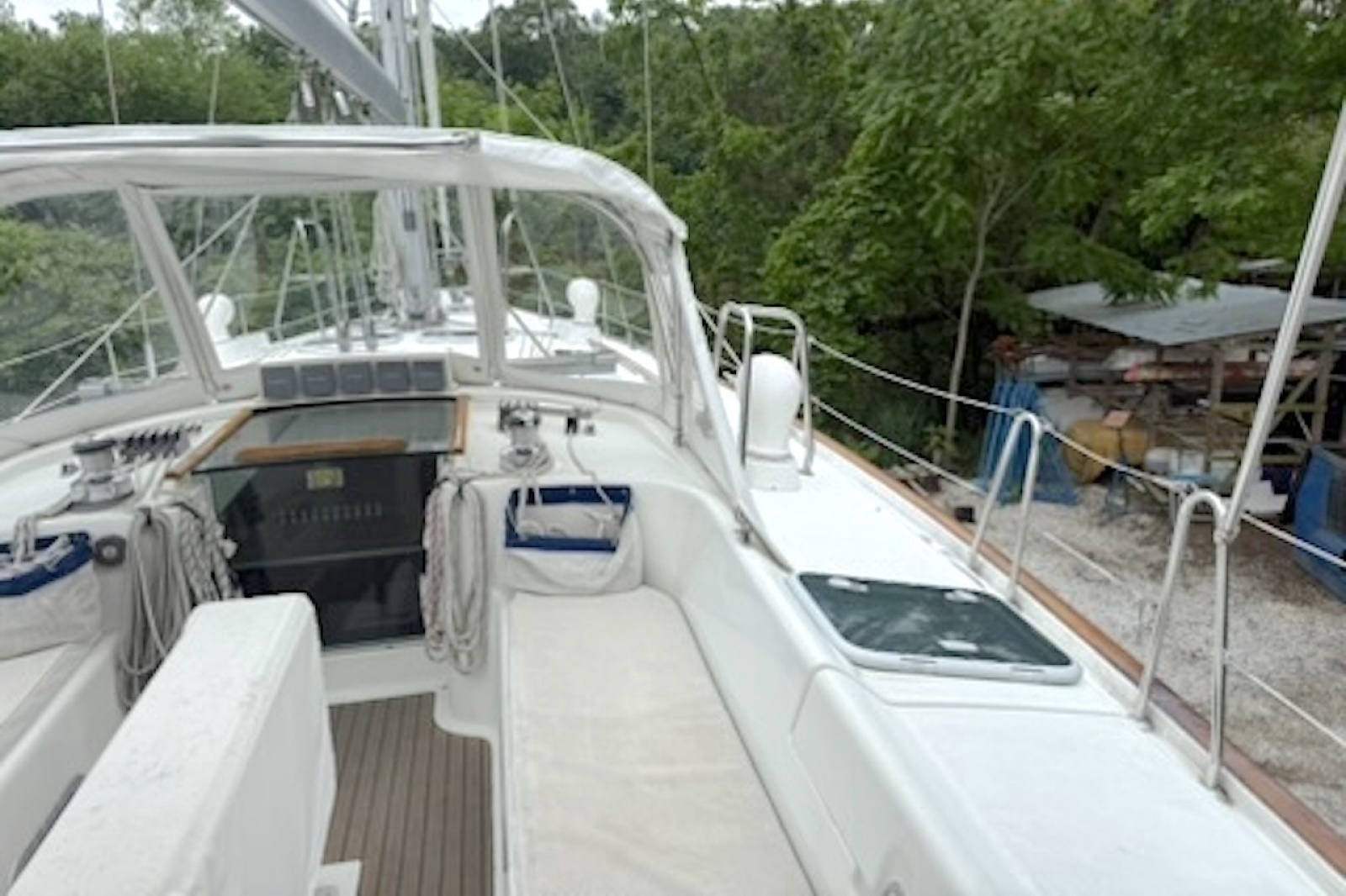 2001 Beneteau 