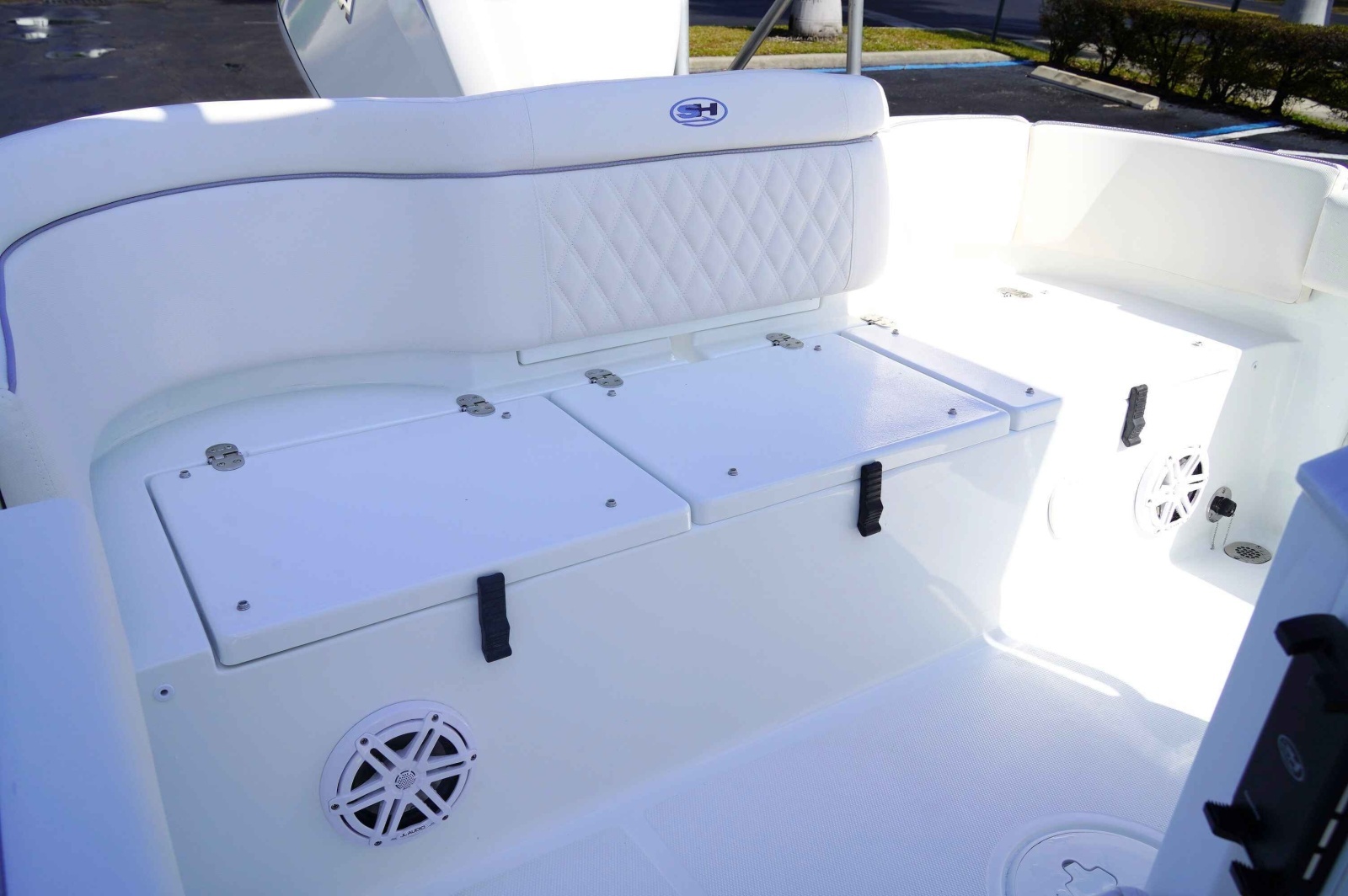 2026 Sea Hunt Ultra 245SE