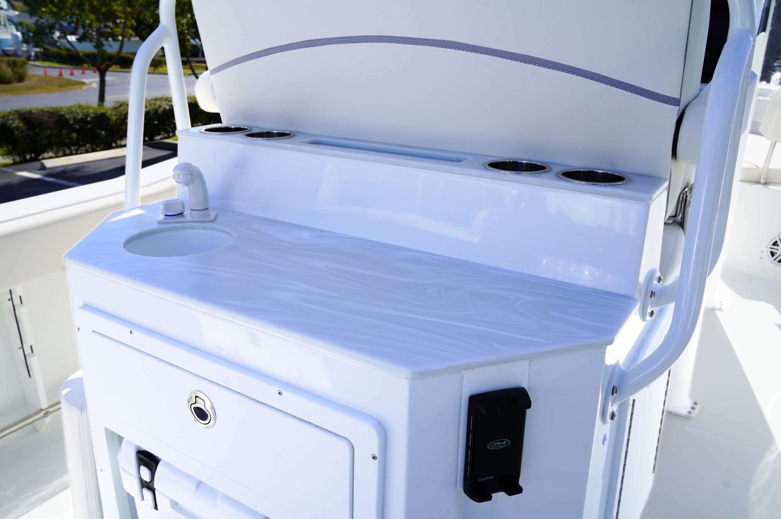 2026 Sea Hunt Ultra 245SE