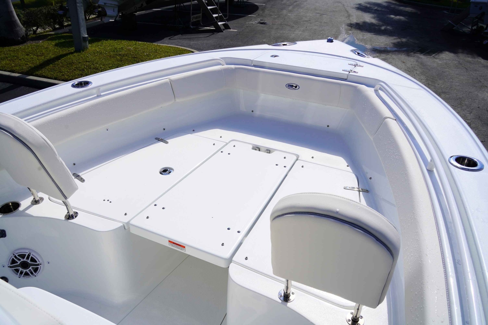 2026 Sea Hunt Ultra 255SE