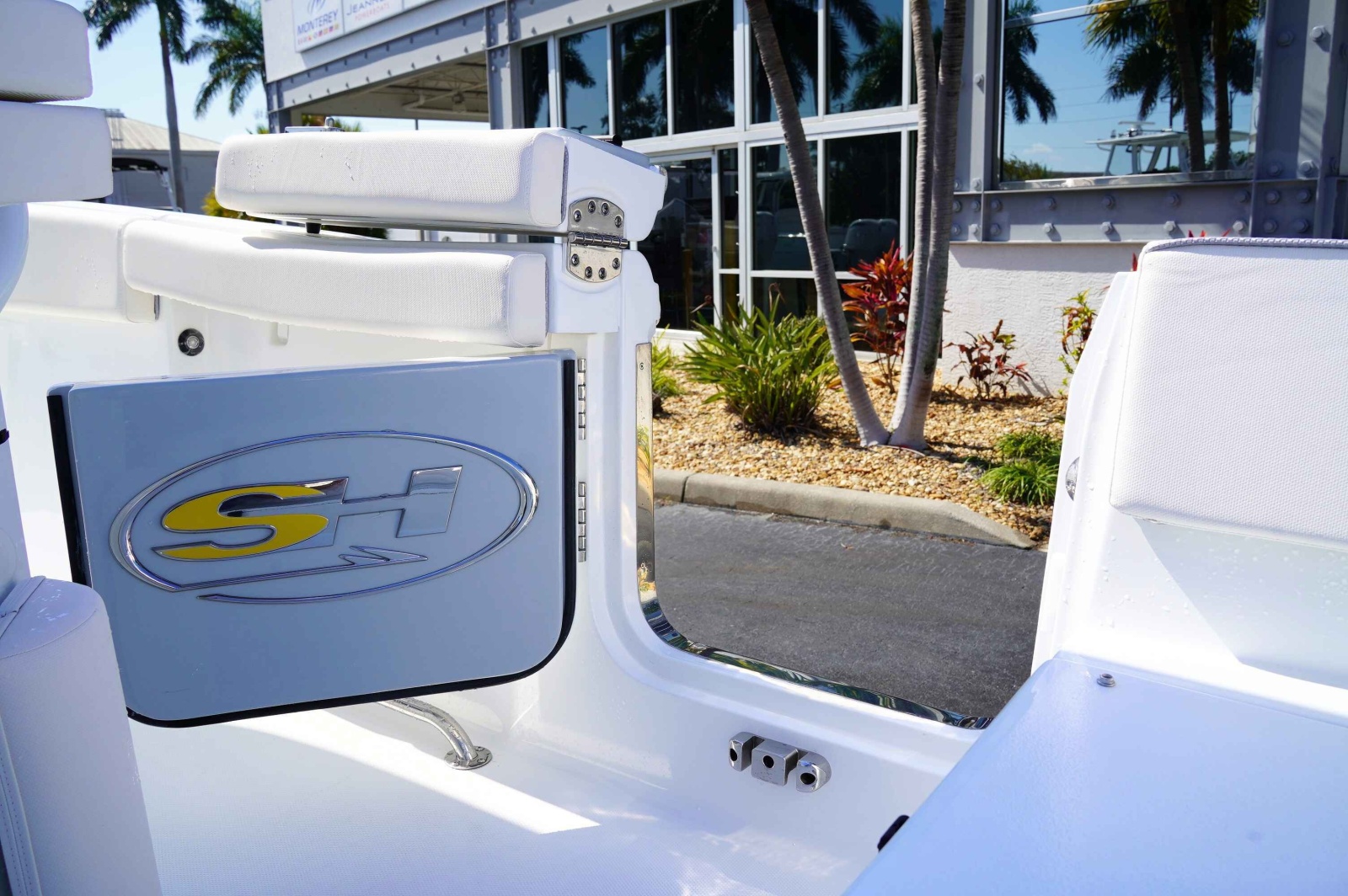 2026 Sea Hunt Ultra 255SE
