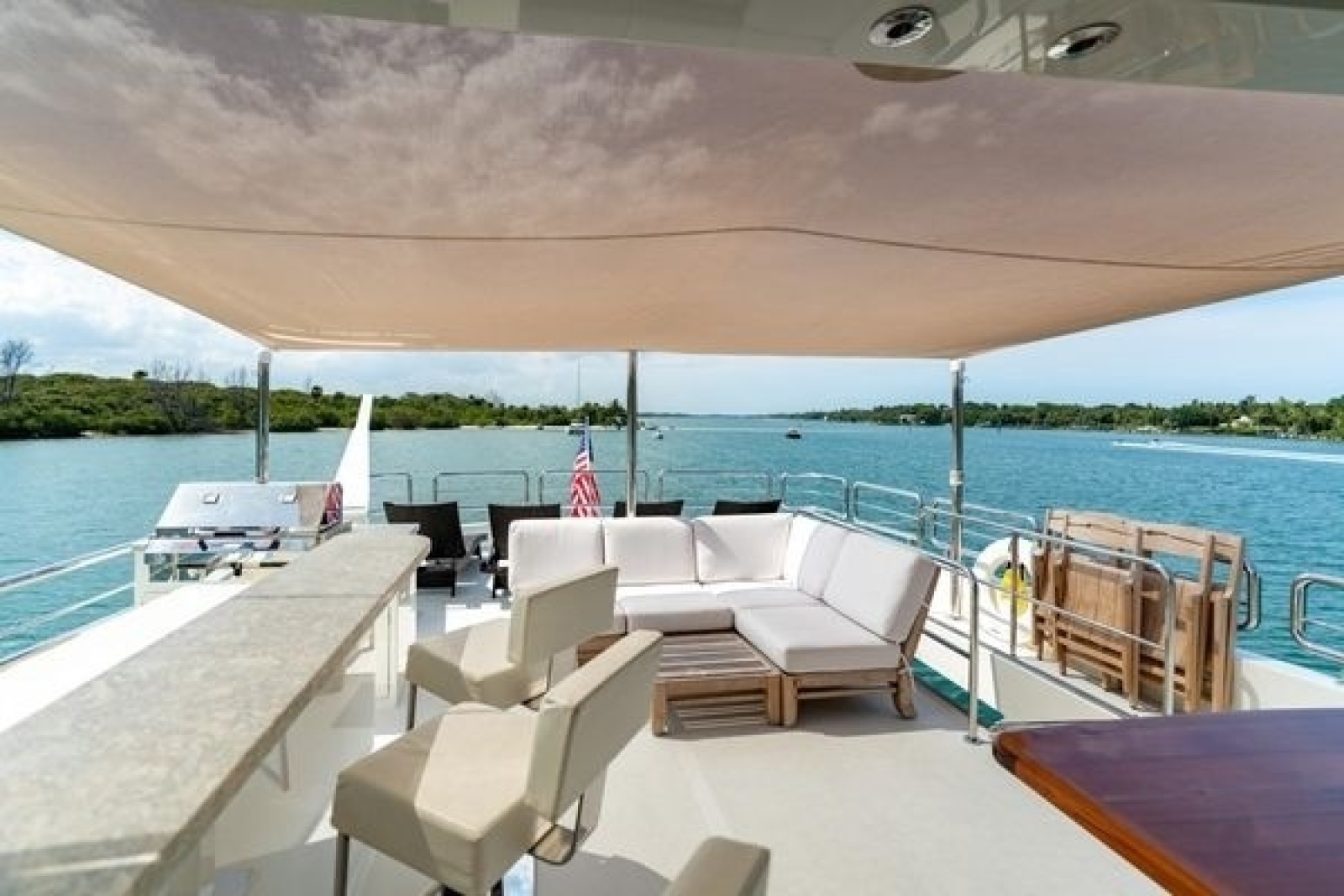 2019 Ocean Alexander Motoryacht 100
