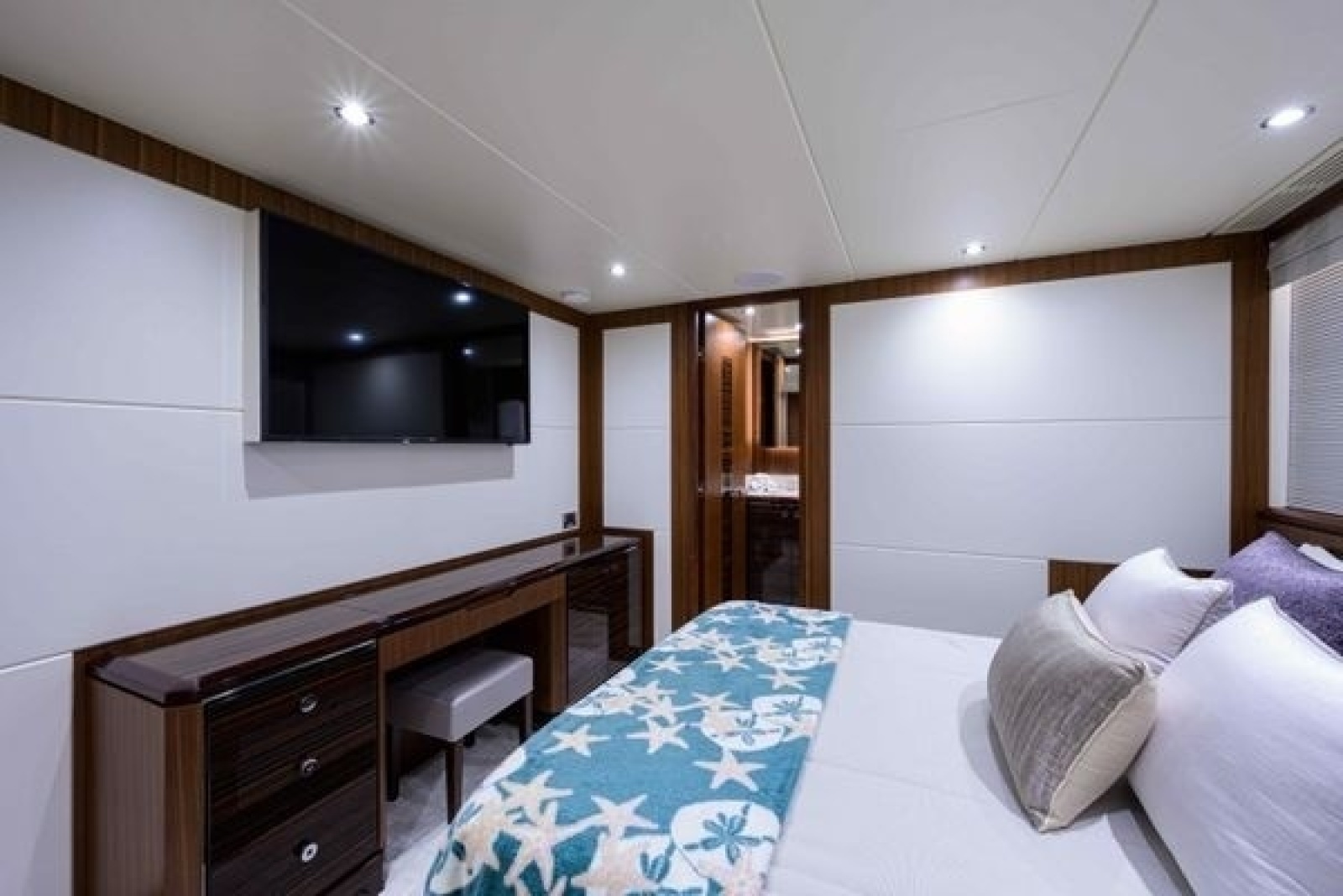 2019 Ocean Alexander Motoryacht 100