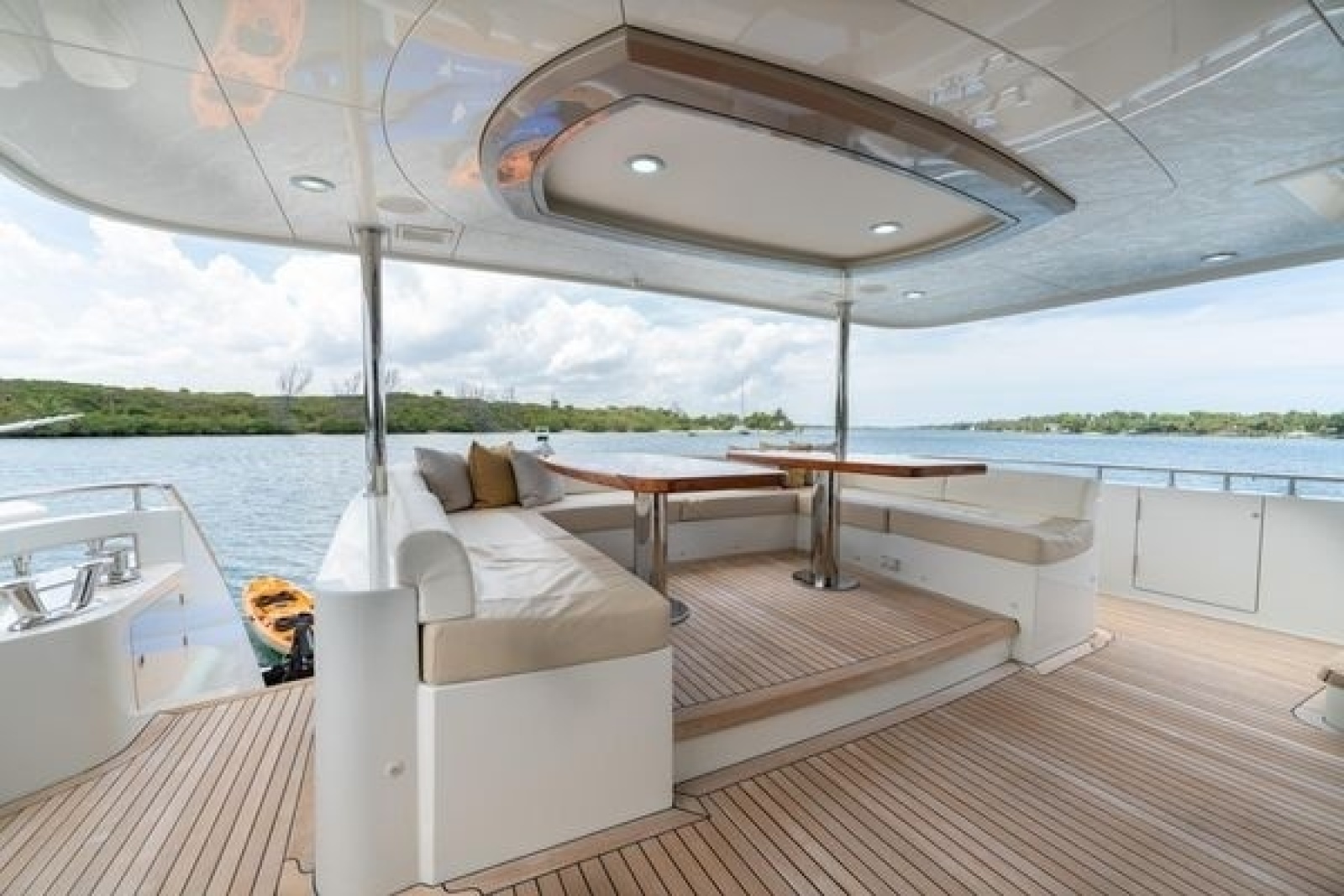 2019 Ocean Alexander Motoryacht 100