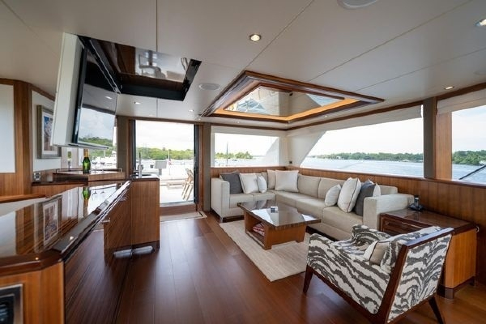 2019 Ocean Alexander Motoryacht 100