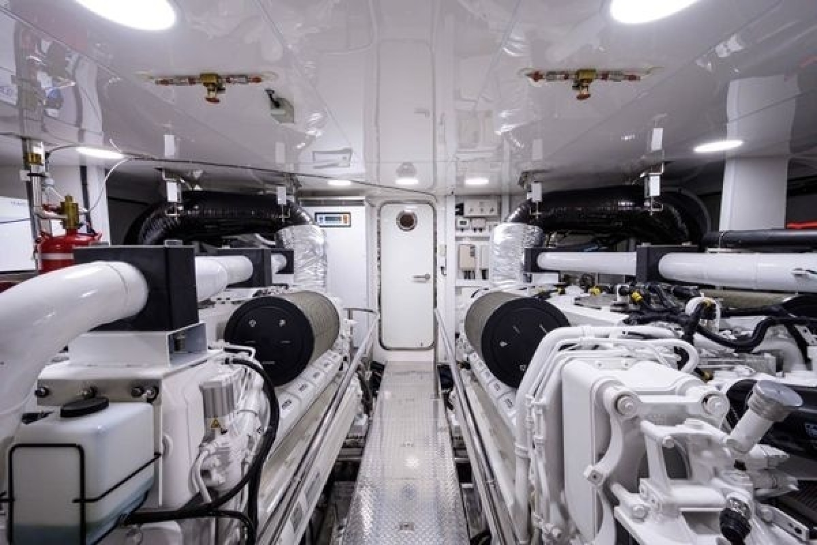 2019 Ocean Alexander Motoryacht 100
