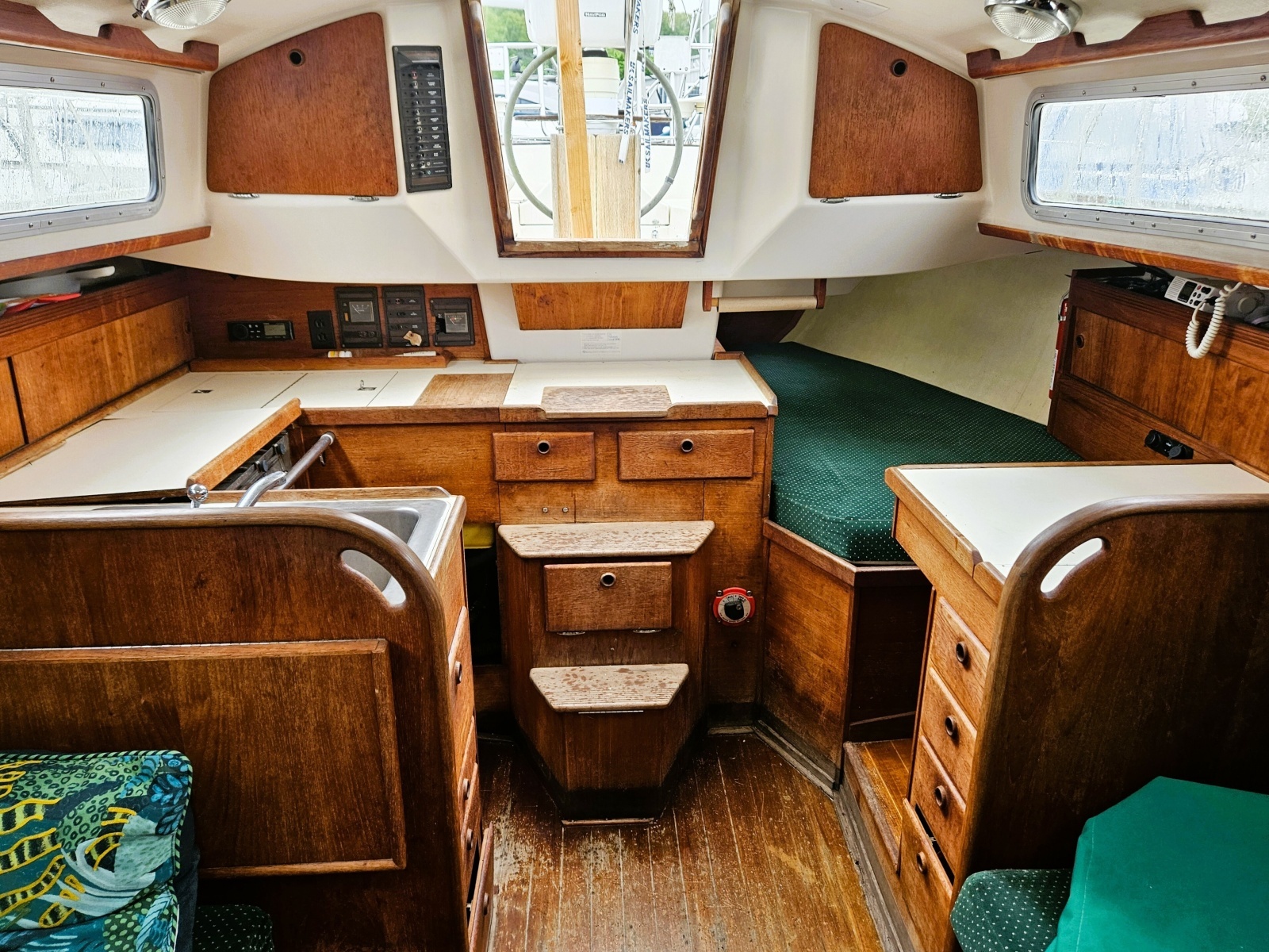 1985 Sabre 34