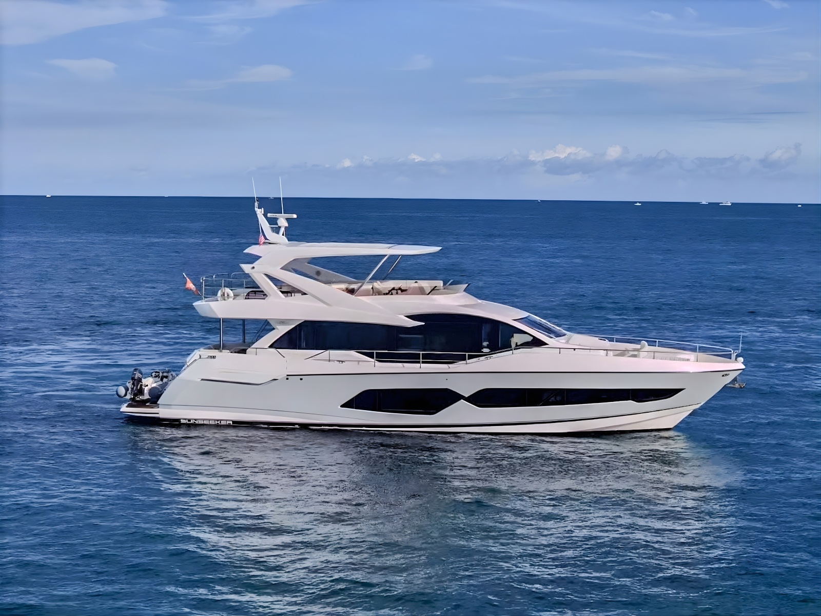 2019 Sunseeker 76 YACHT