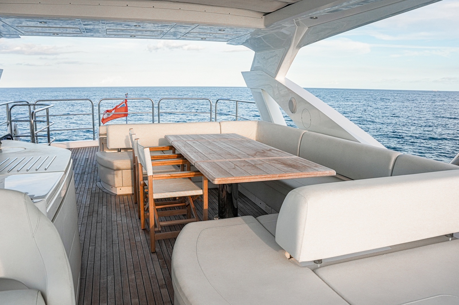 SOLAIRE 76ft Sunseeker Yacht For Sale
