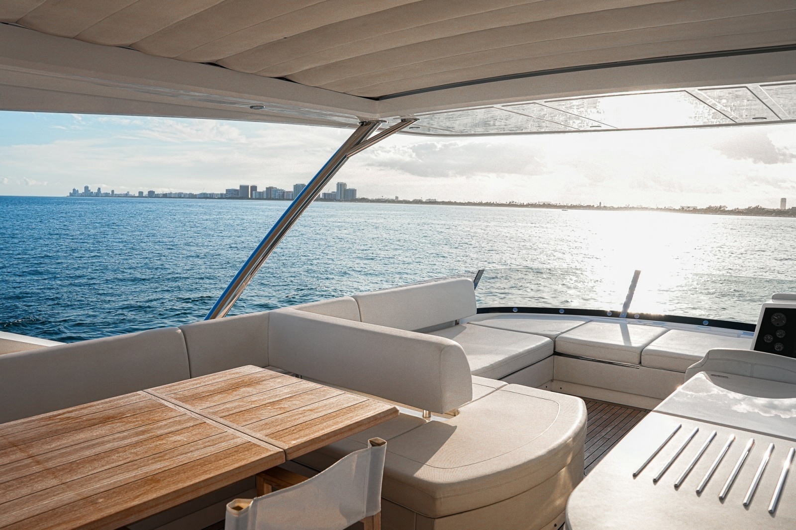 SOLAIRE 76ft Sunseeker Yacht For Sale