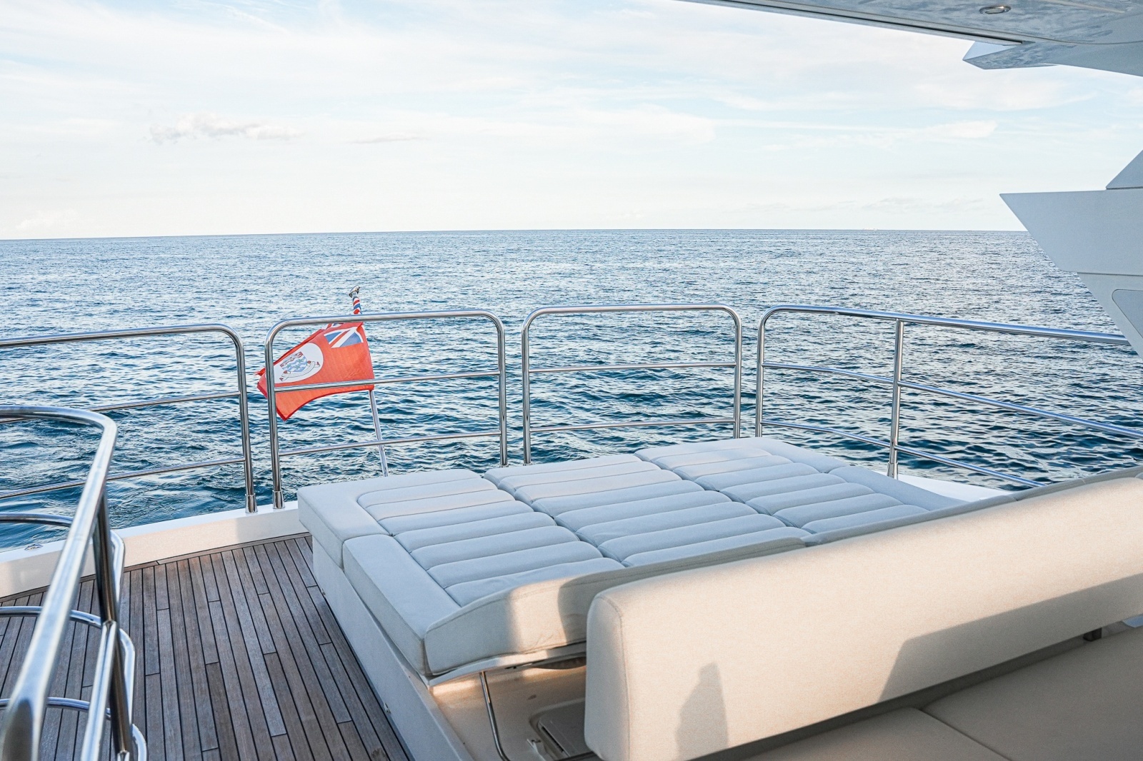SOLAIRE 76ft Sunseeker Yacht For Sale