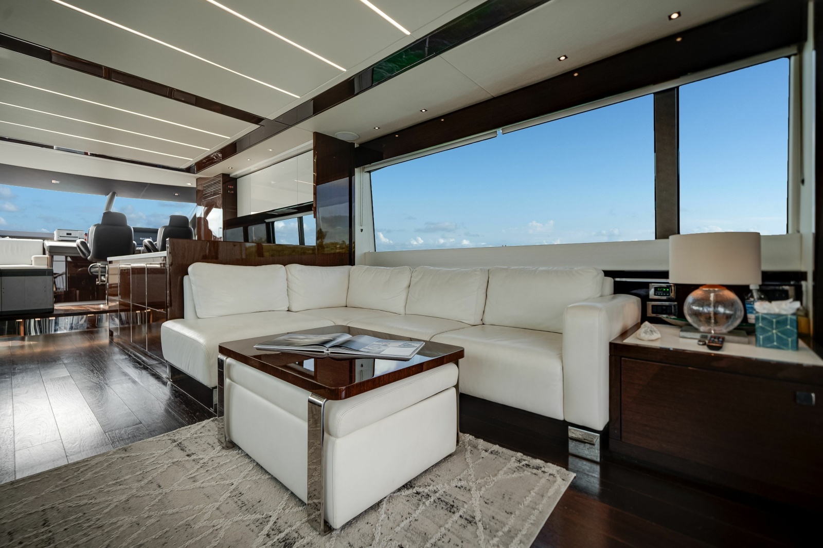 2019 Sunseeker 76 YACHT