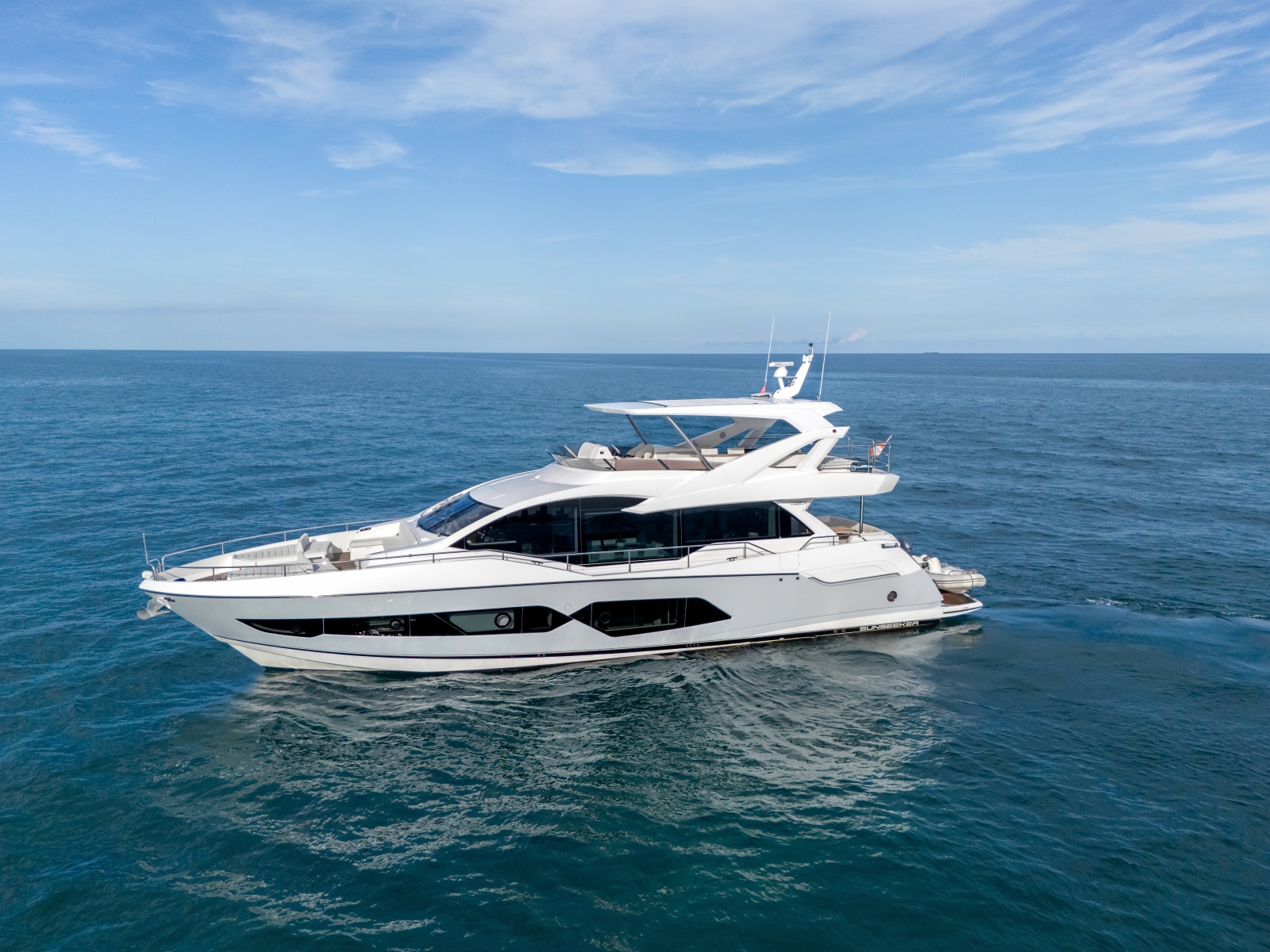 2019 Sunseeker 76 YACHT