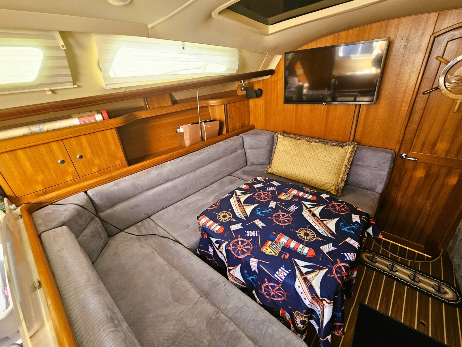 Channel Surfer 41ft Hunter Yacht For Sale