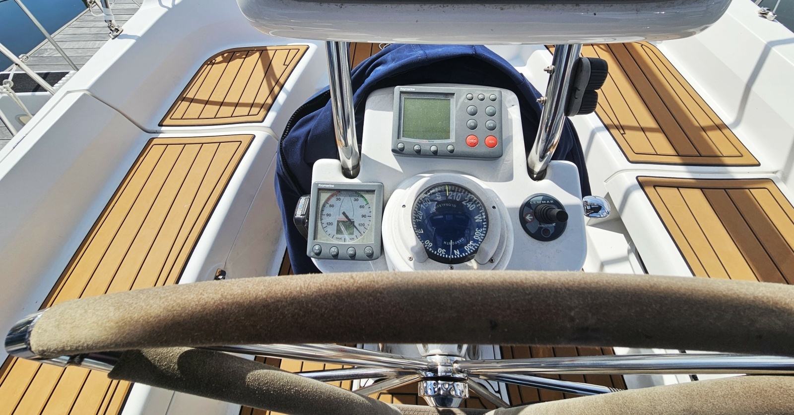 Channel Surfer 41ft Hunter Yacht For Sale