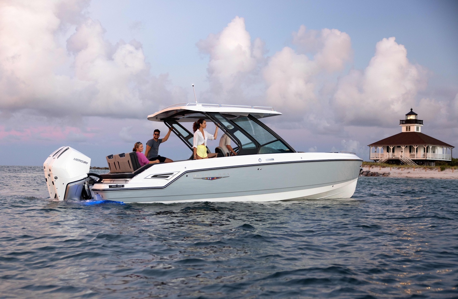 30ft Monterey Yacht For Sale