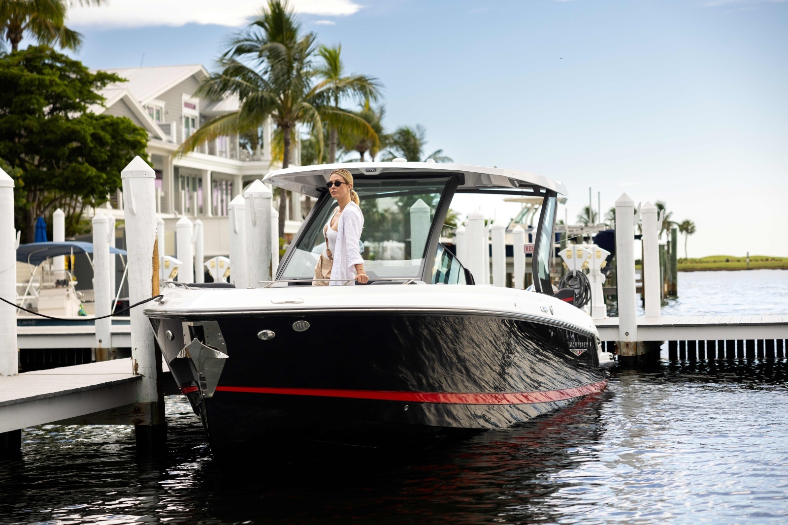 30ft Monterey Yacht For Sale