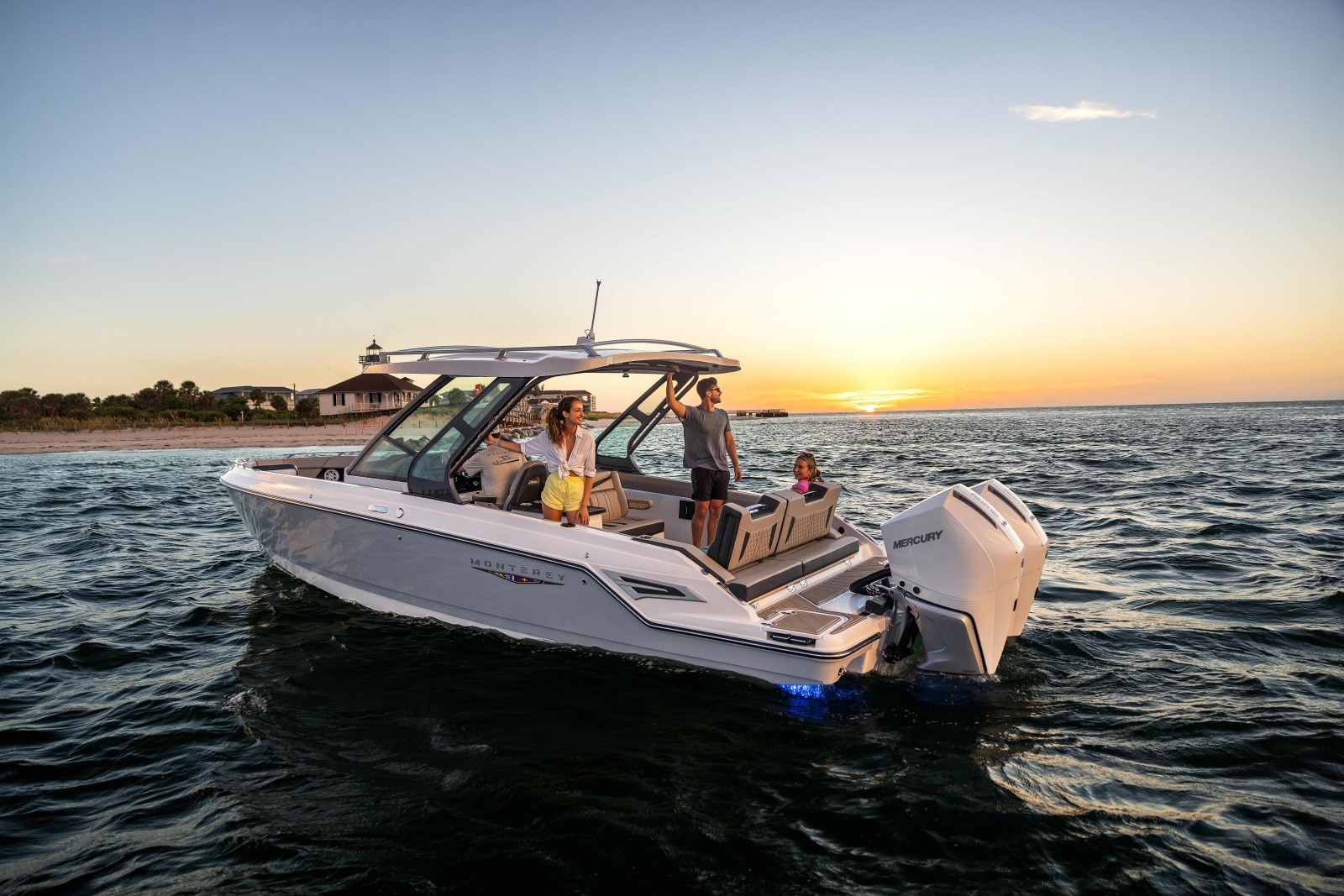 30ft Monterey Yacht For Sale