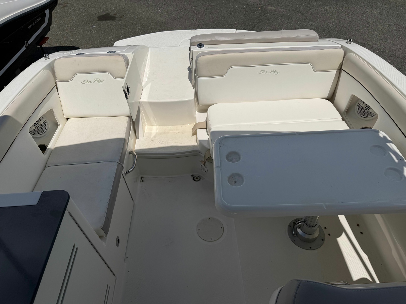 2013 Sea Ray 300 Sundeck