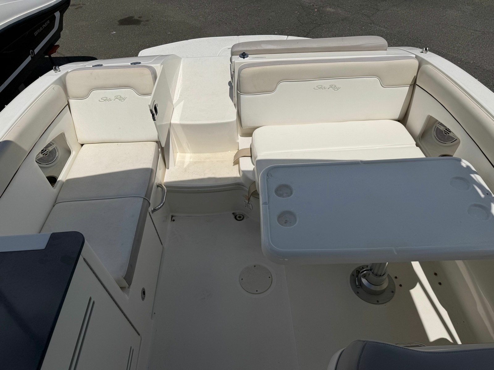 2013 Sea Ray 300 Sundeck