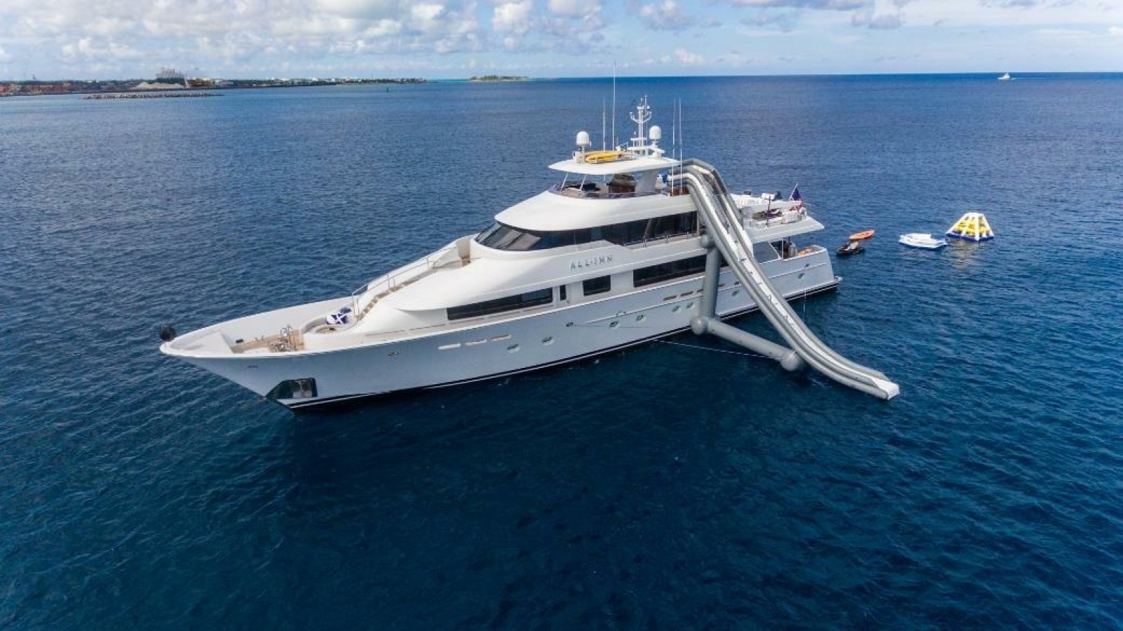 2008 Westport Westport 130 (#26) Tri-Deck