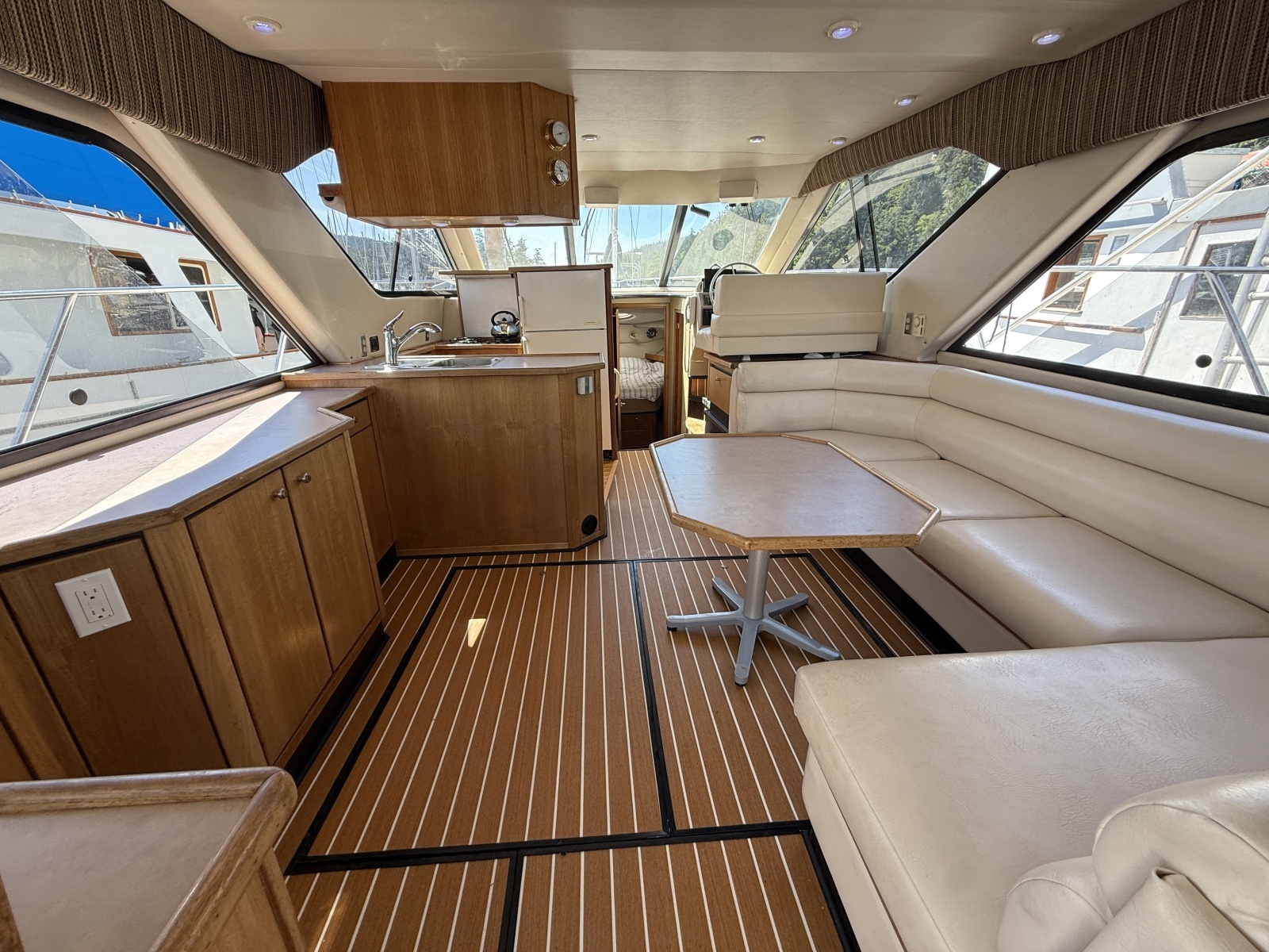 1998 Bayliner 3788