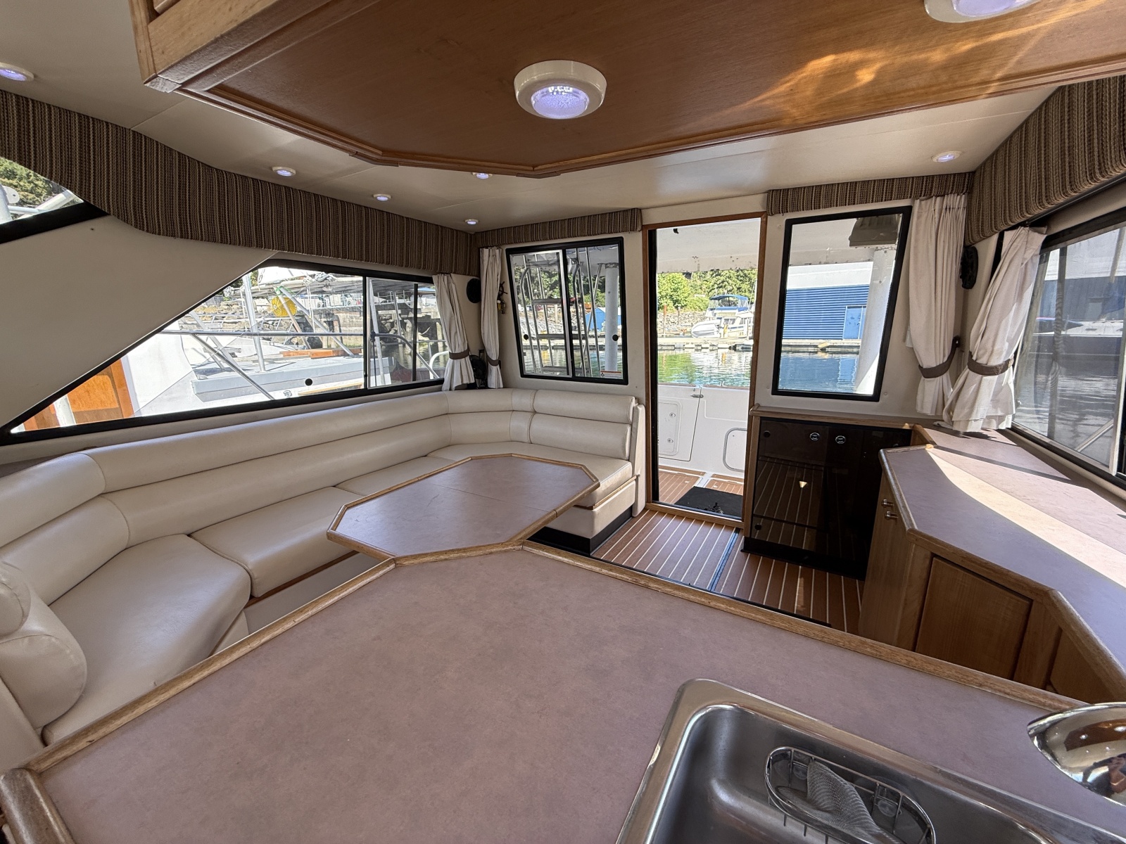 1998 Bayliner 3788