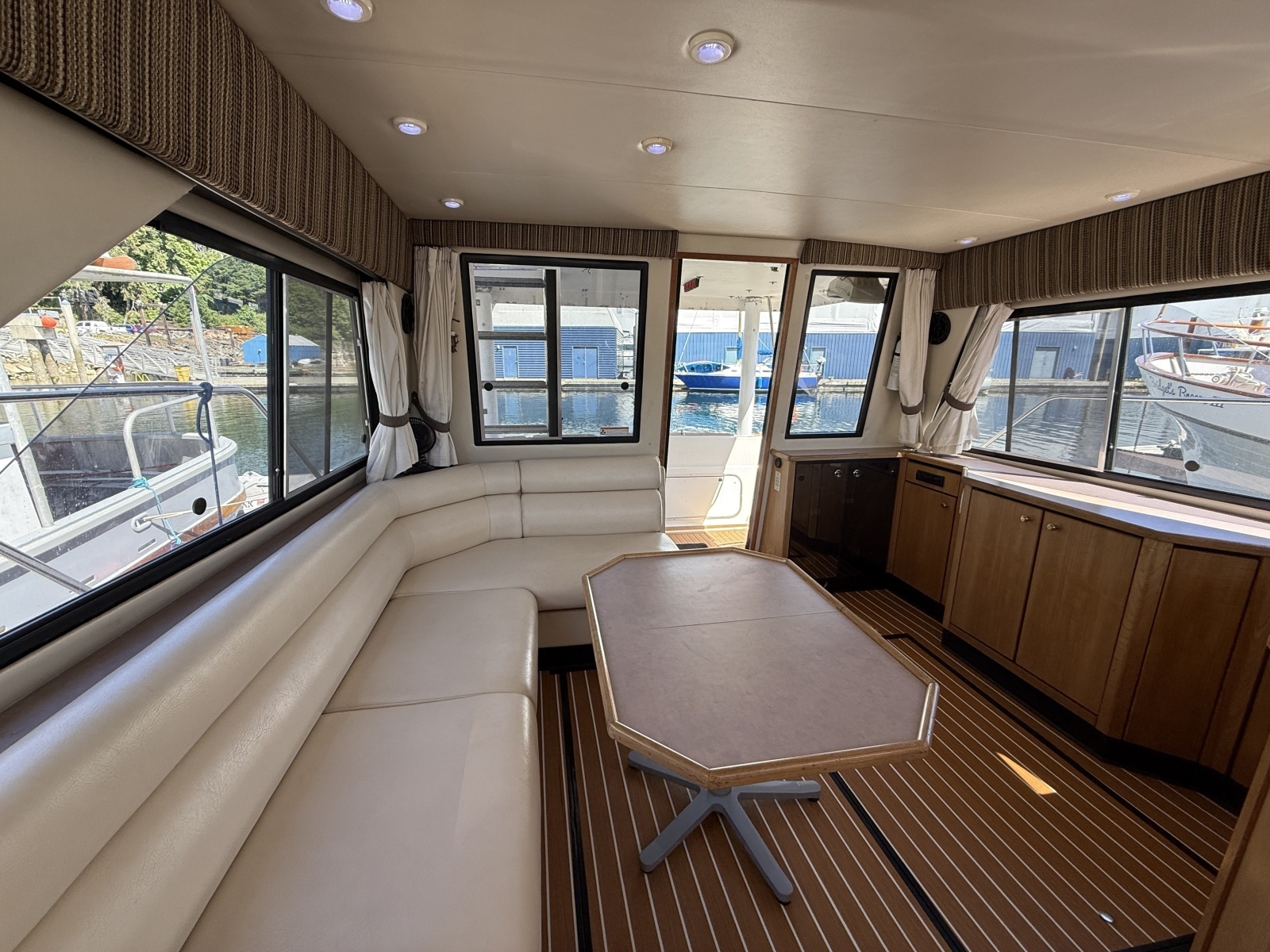 1998 Bayliner 3788