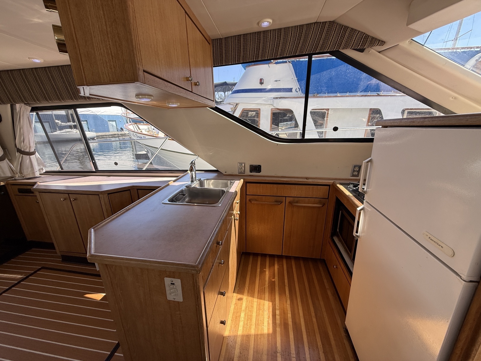1998 Bayliner 3788