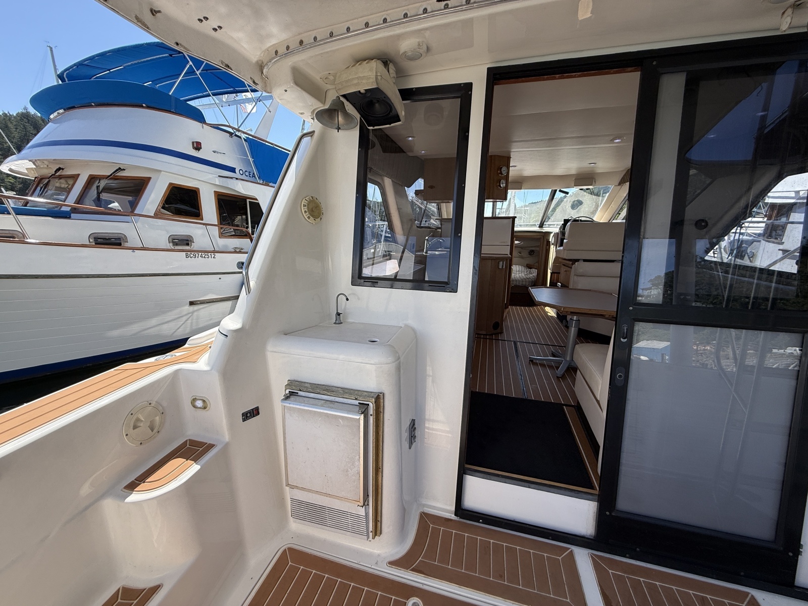 1998 Bayliner 3788