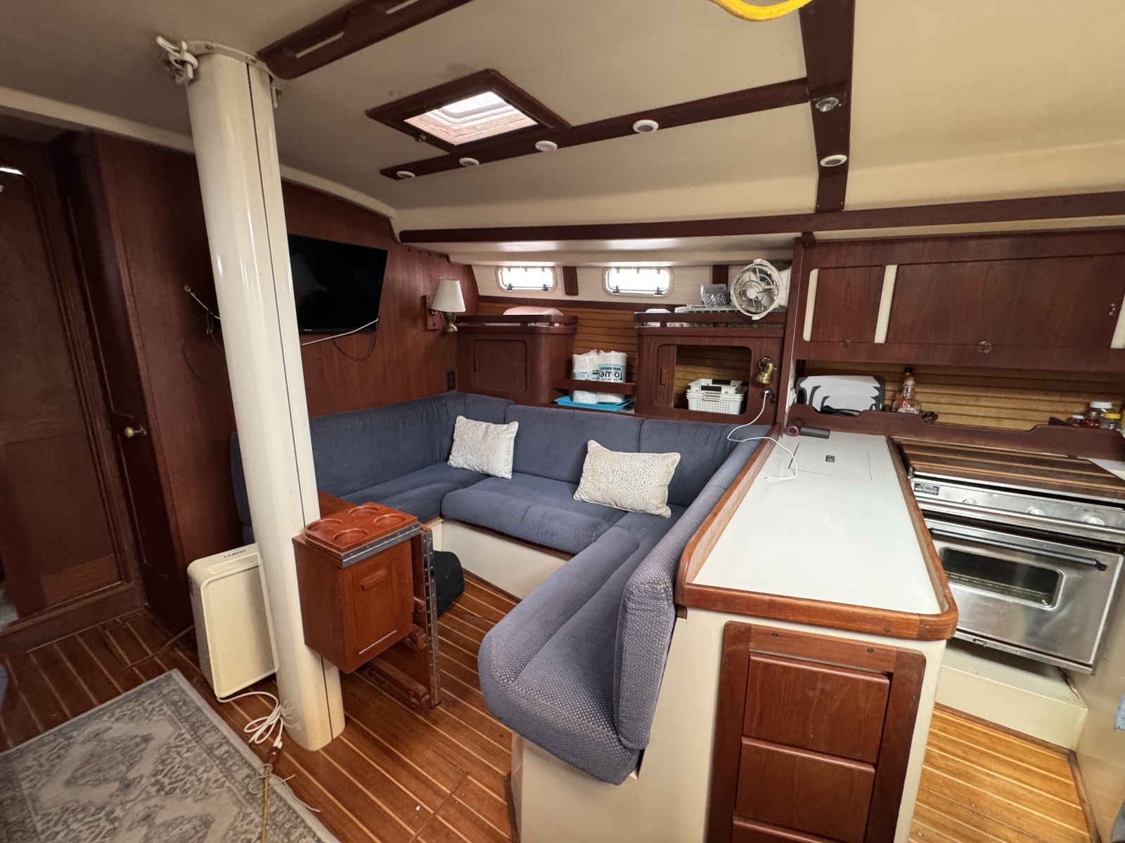 1990 Catalina Morgan Classic 41