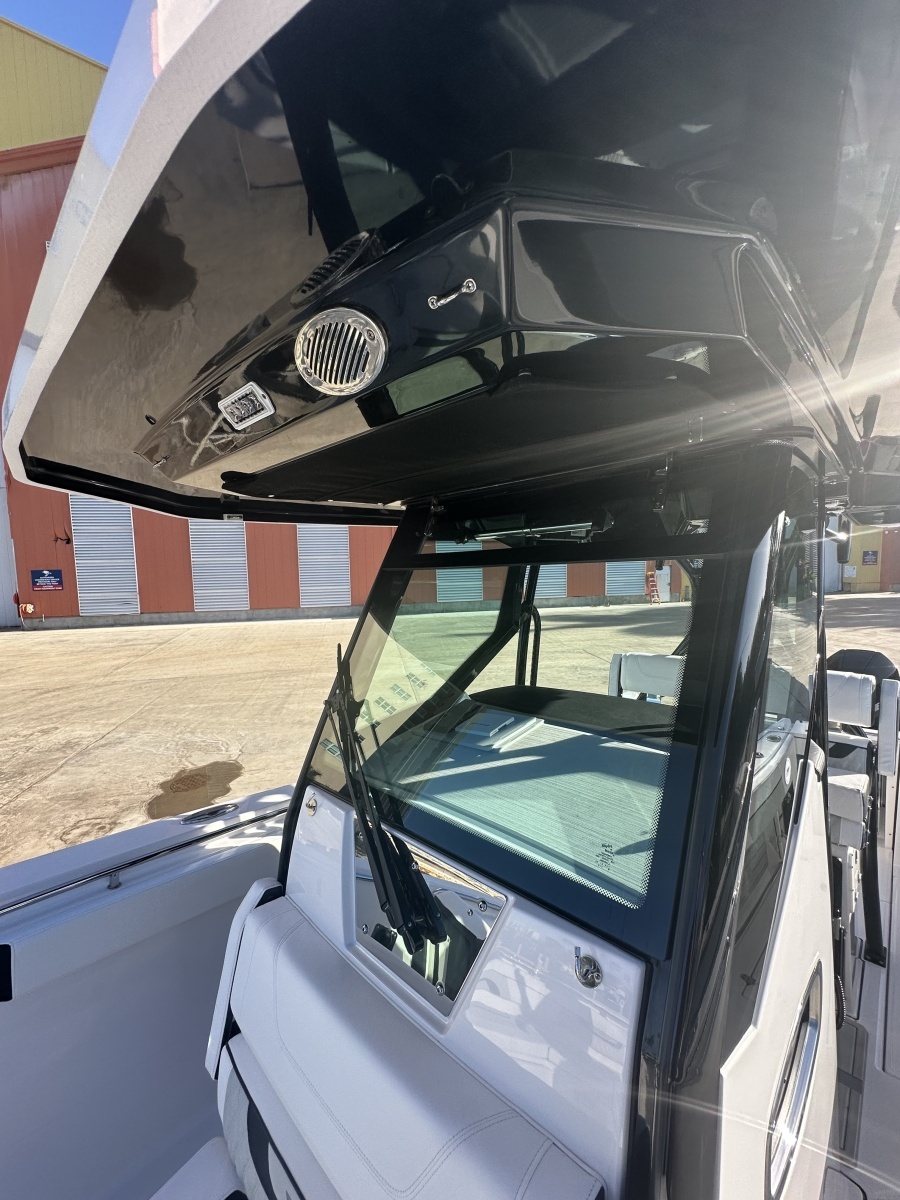 Blackfin 272 CC - T-Top