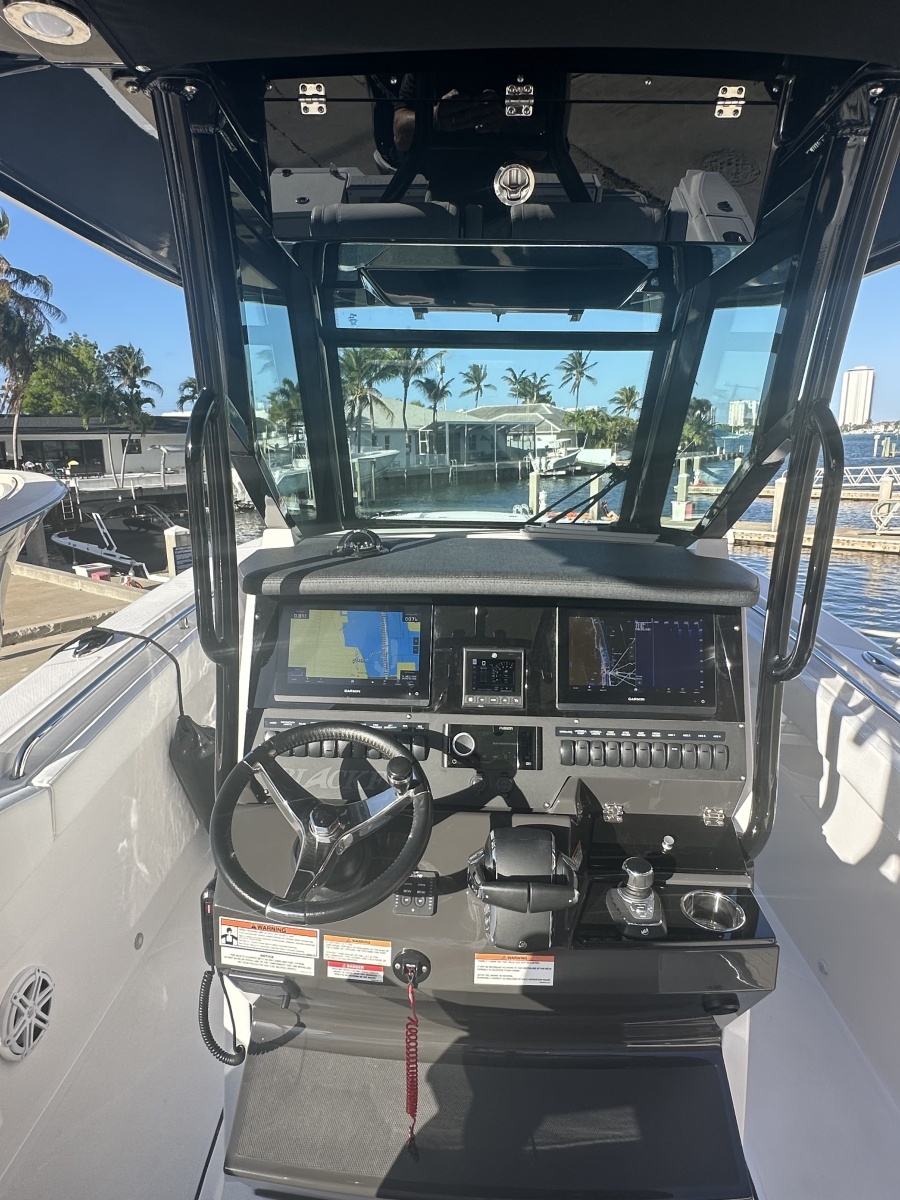 Blackfin 272 CC - Helm