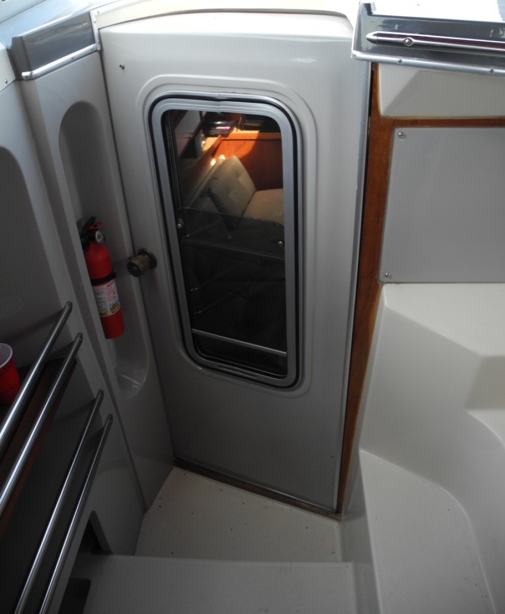 1984 Cruisers Yachts Ultra Vee 336