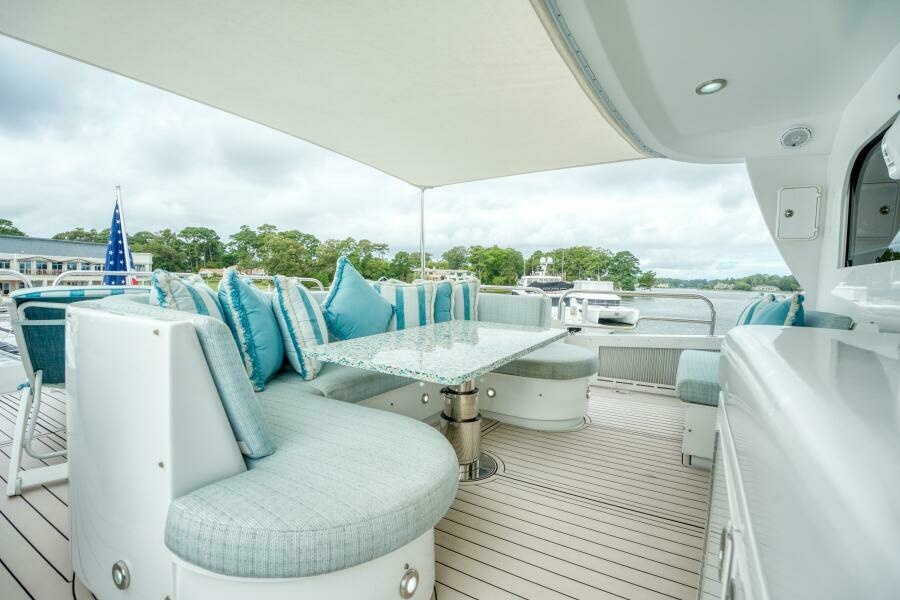 2007 Hatteras 80 Enclosed Bridge