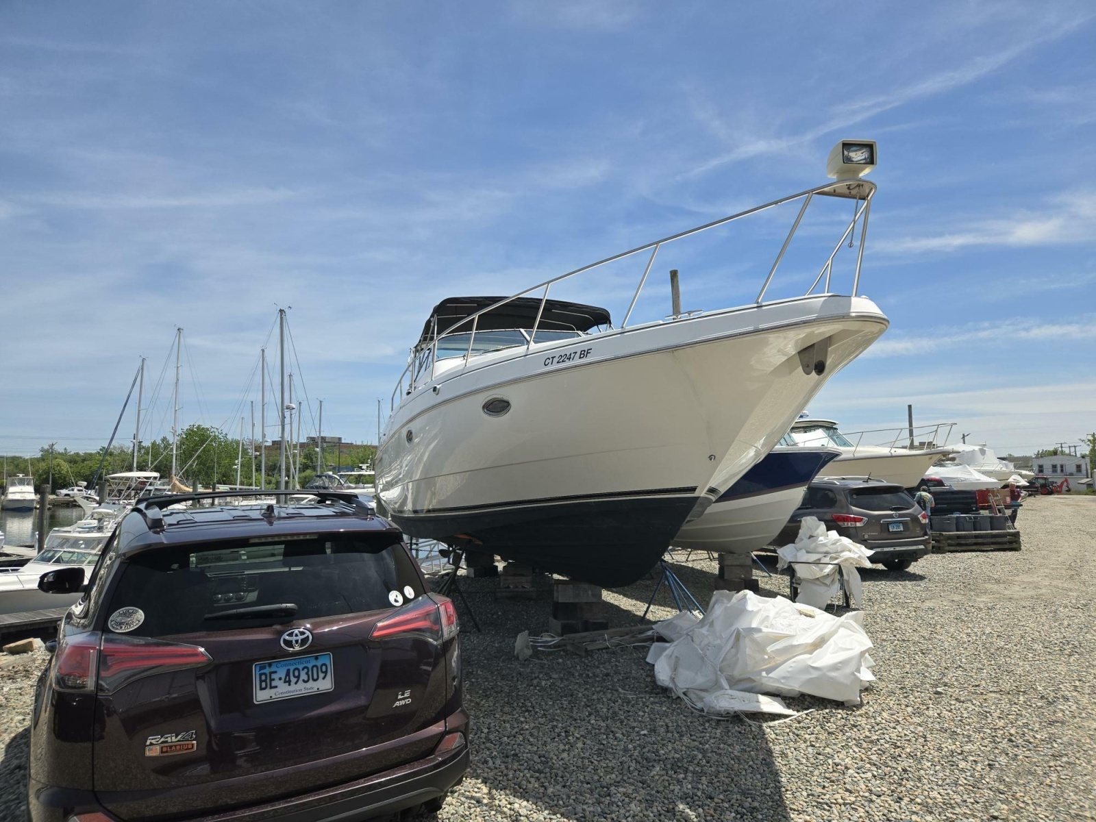 2002 Cruisers Yachts 3572